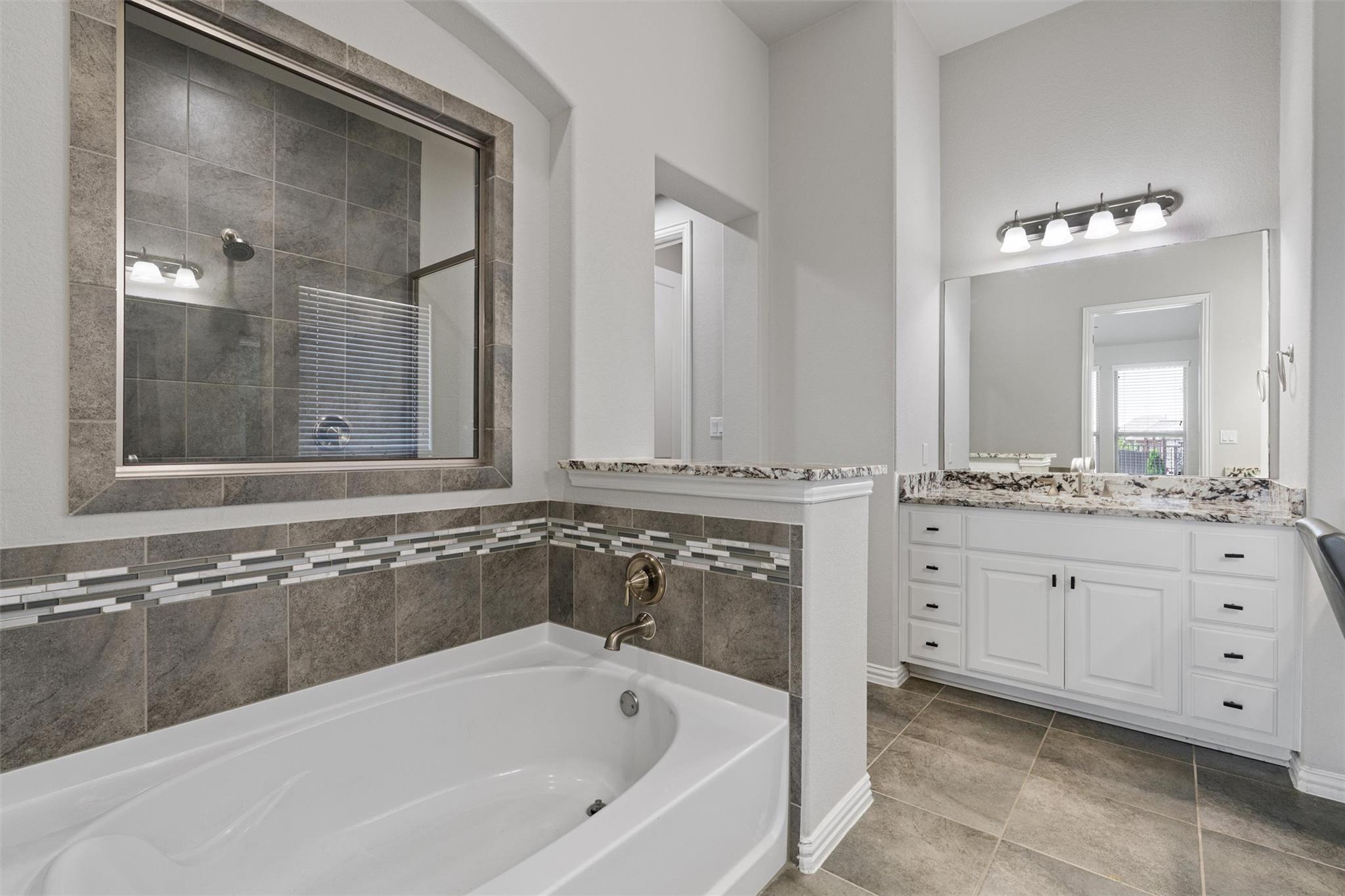 404 Miracle Rose Way Property Photo 24