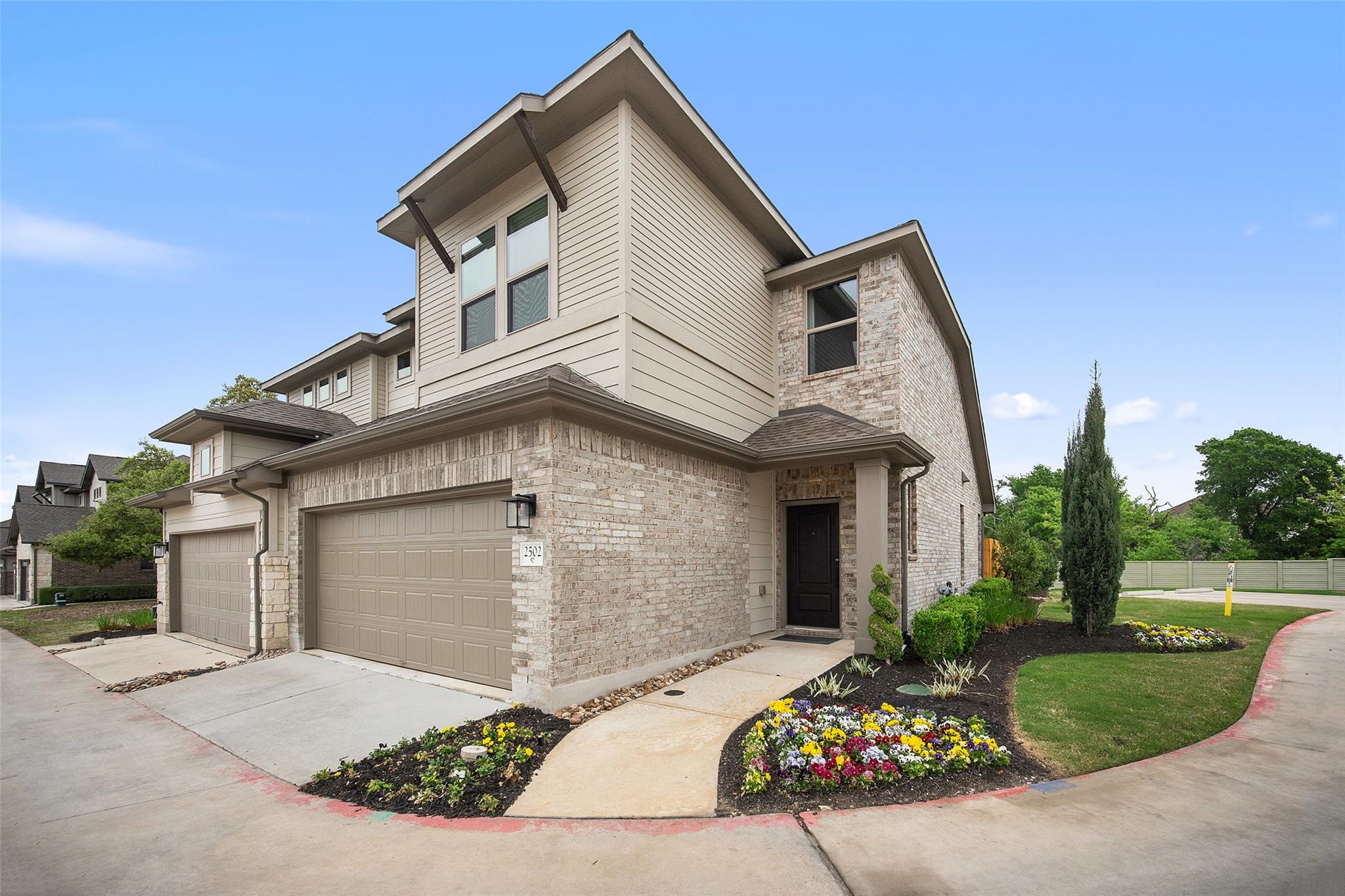 2500 Forest Creek DR 2502 Property Photo 1