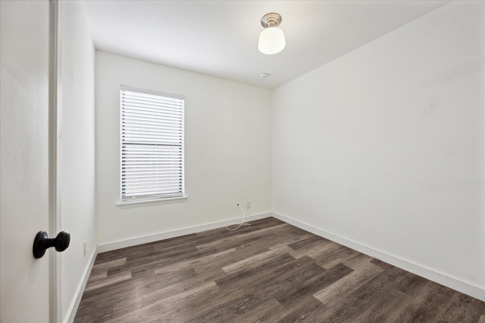 300 Tilbury Ln Property Photo 22