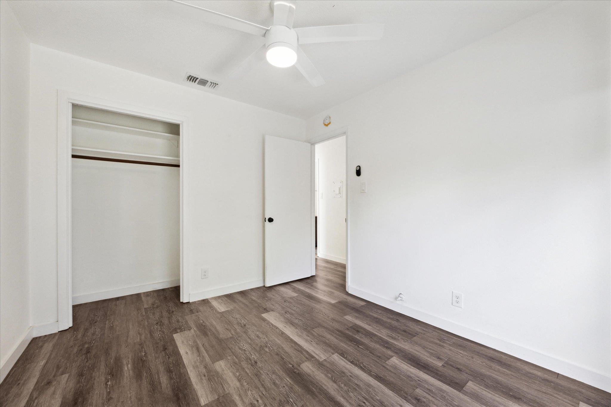 300 Tilbury Ln Property Photo 25