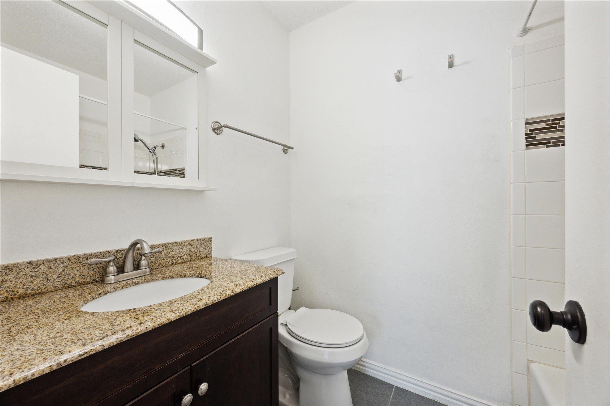 300 Tilbury Ln Property Photo 28