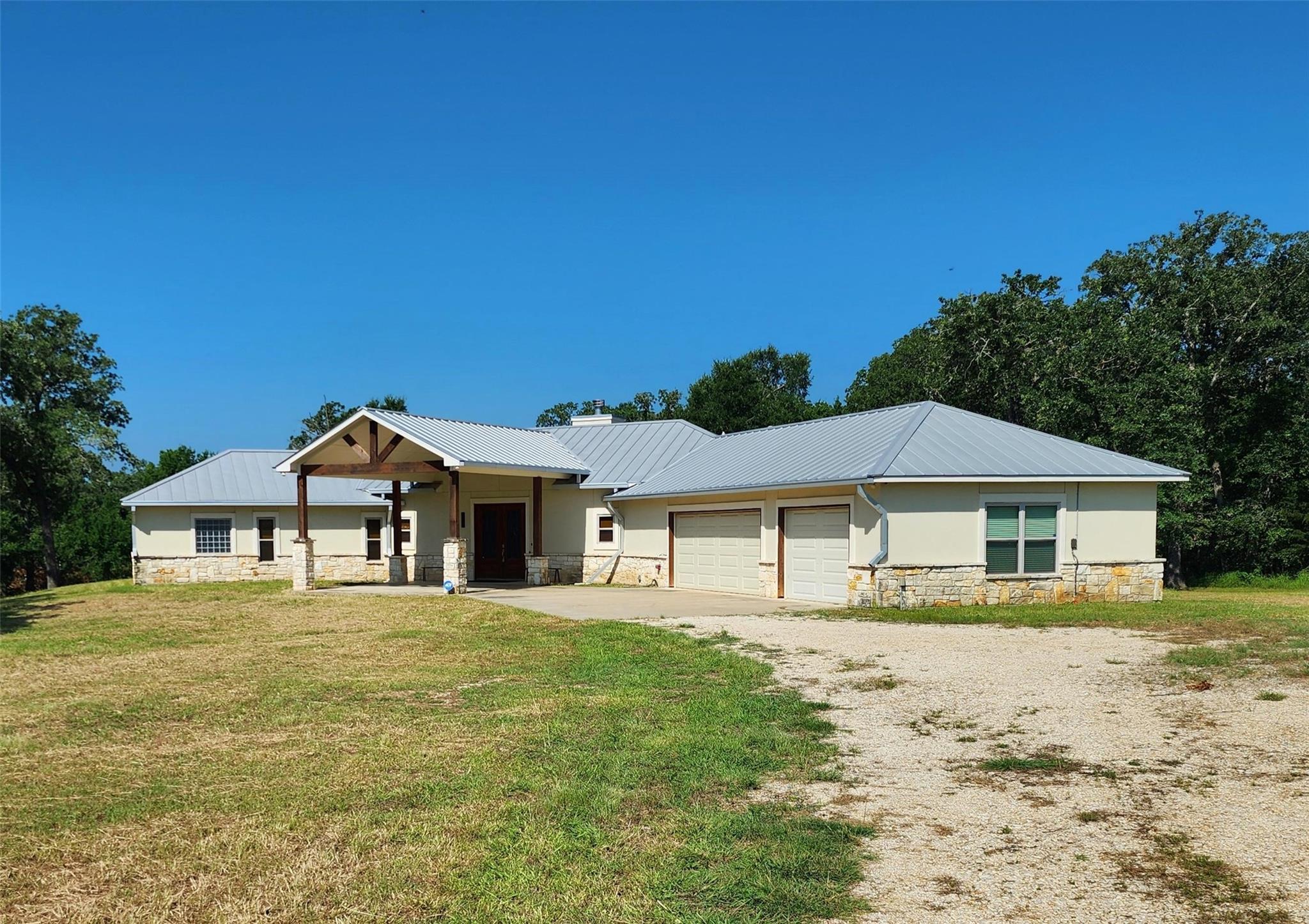 145 State Loop 92 Property Photo 2
