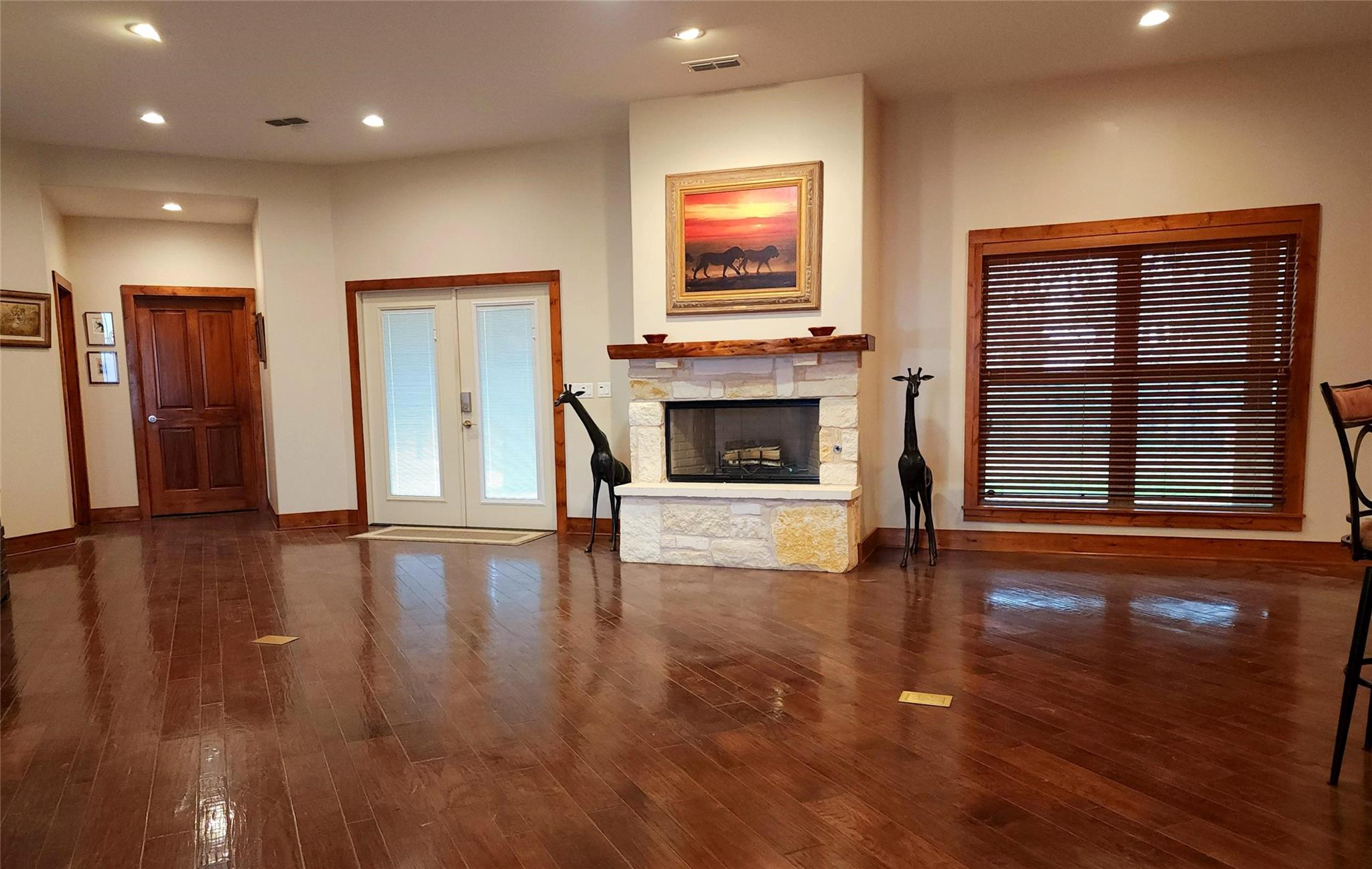 145 State Loop 92 Property Photo 14