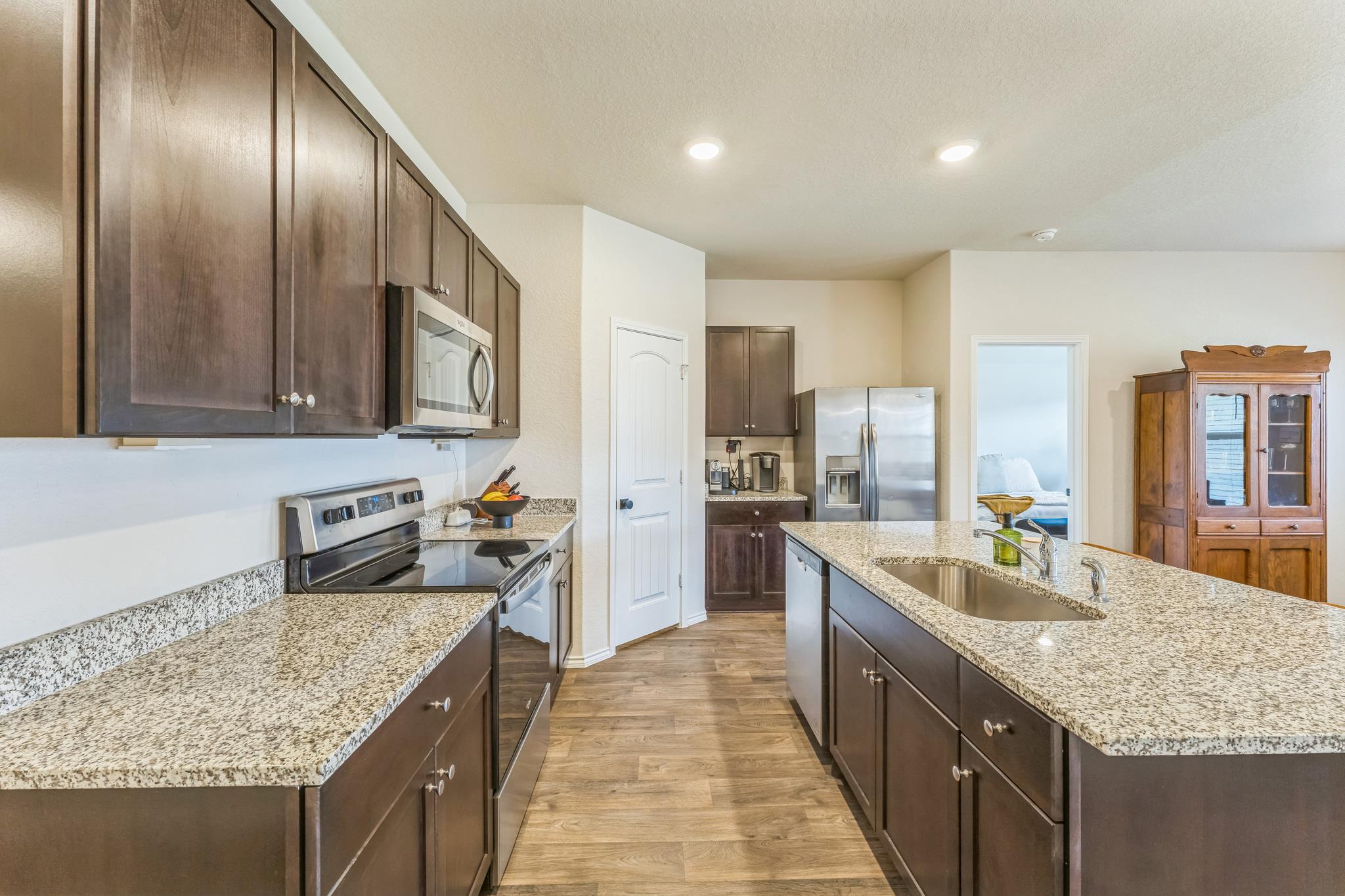 821 Bahia Pl Property Photo 10