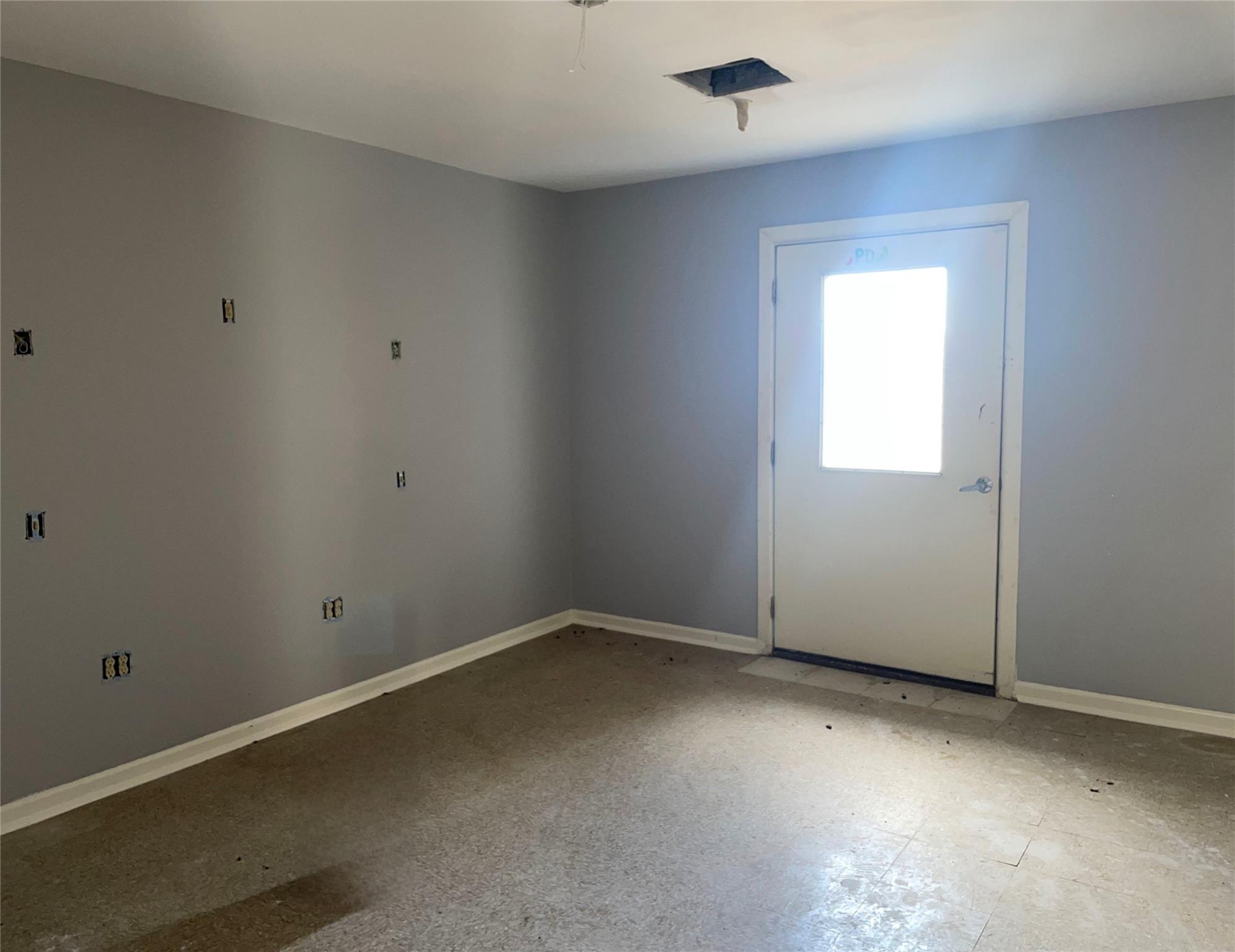 1405 W Storey St Property Photo 17