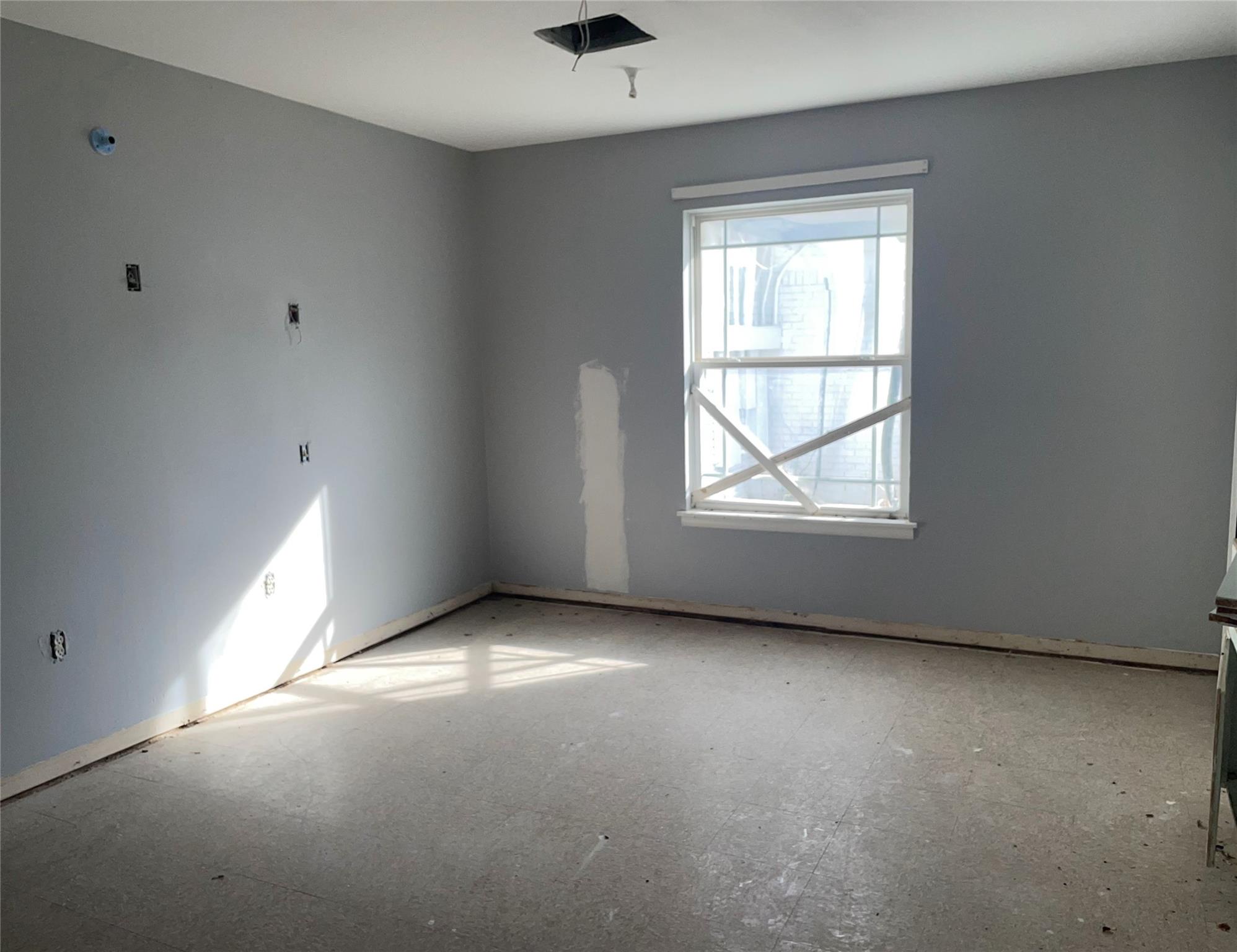 1405 W Storey St Property Photo 18