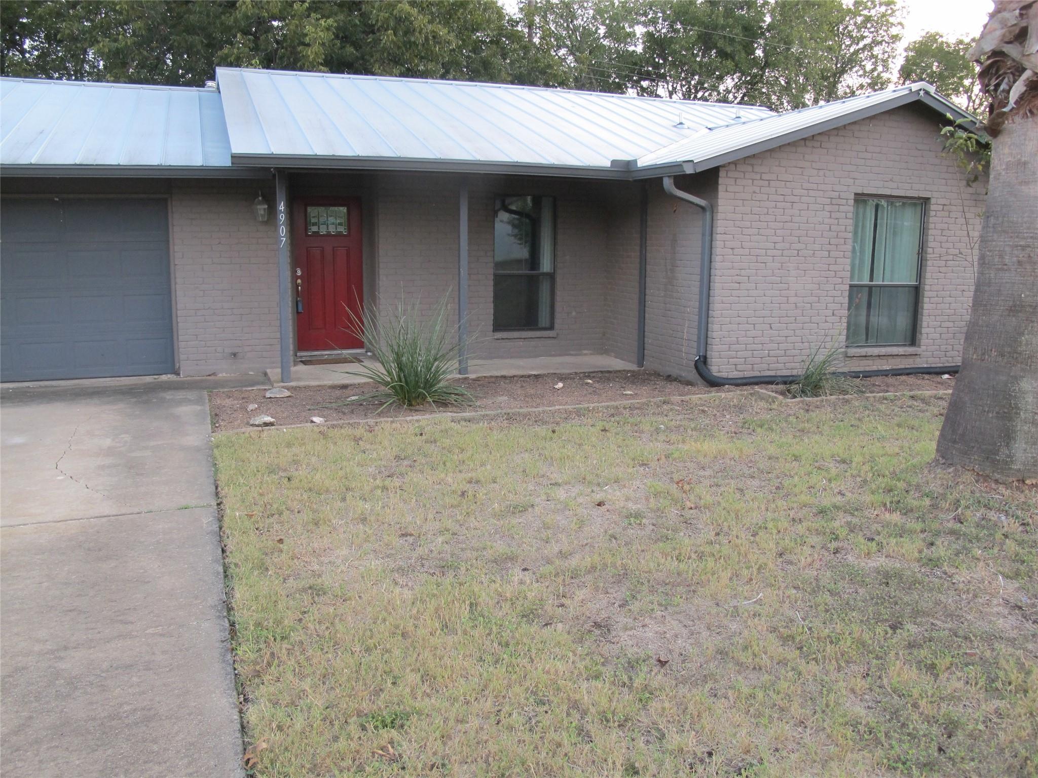 4907 Richmond Ave Property Photo 3