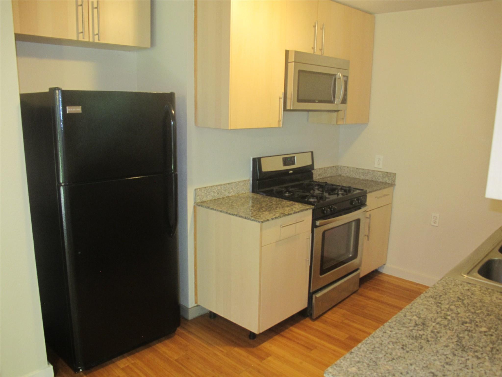 4907 Richmond Ave Property Photo 5