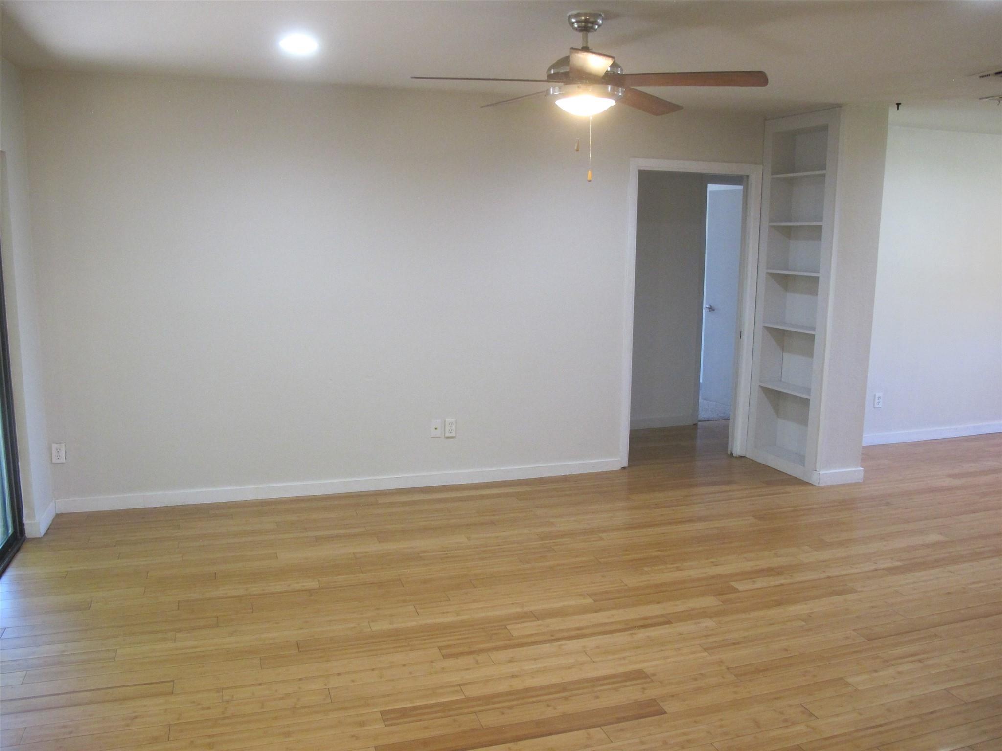 4907 Richmond Ave Property Photo 10