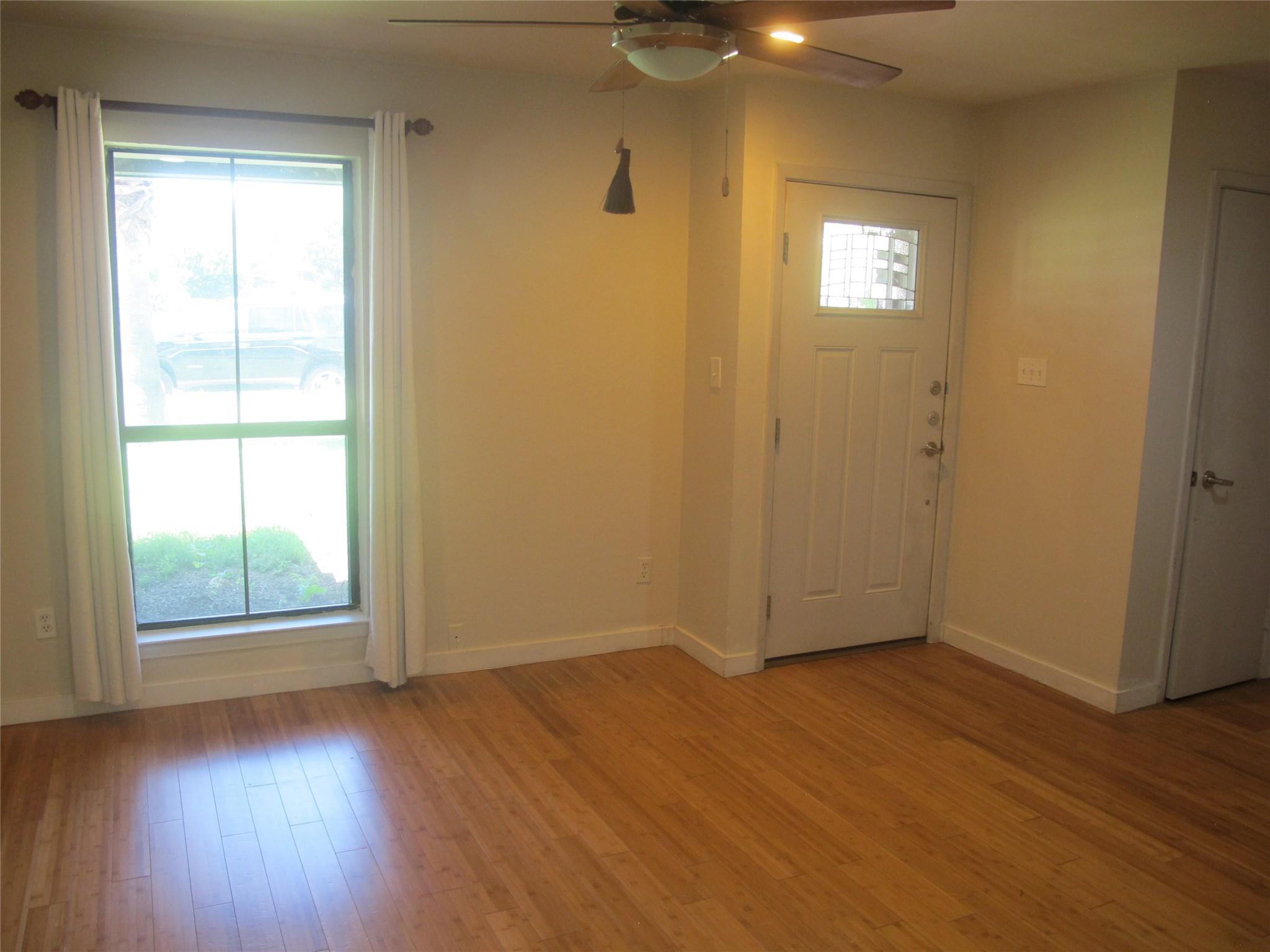 4907 Richmond Ave Property Photo 13