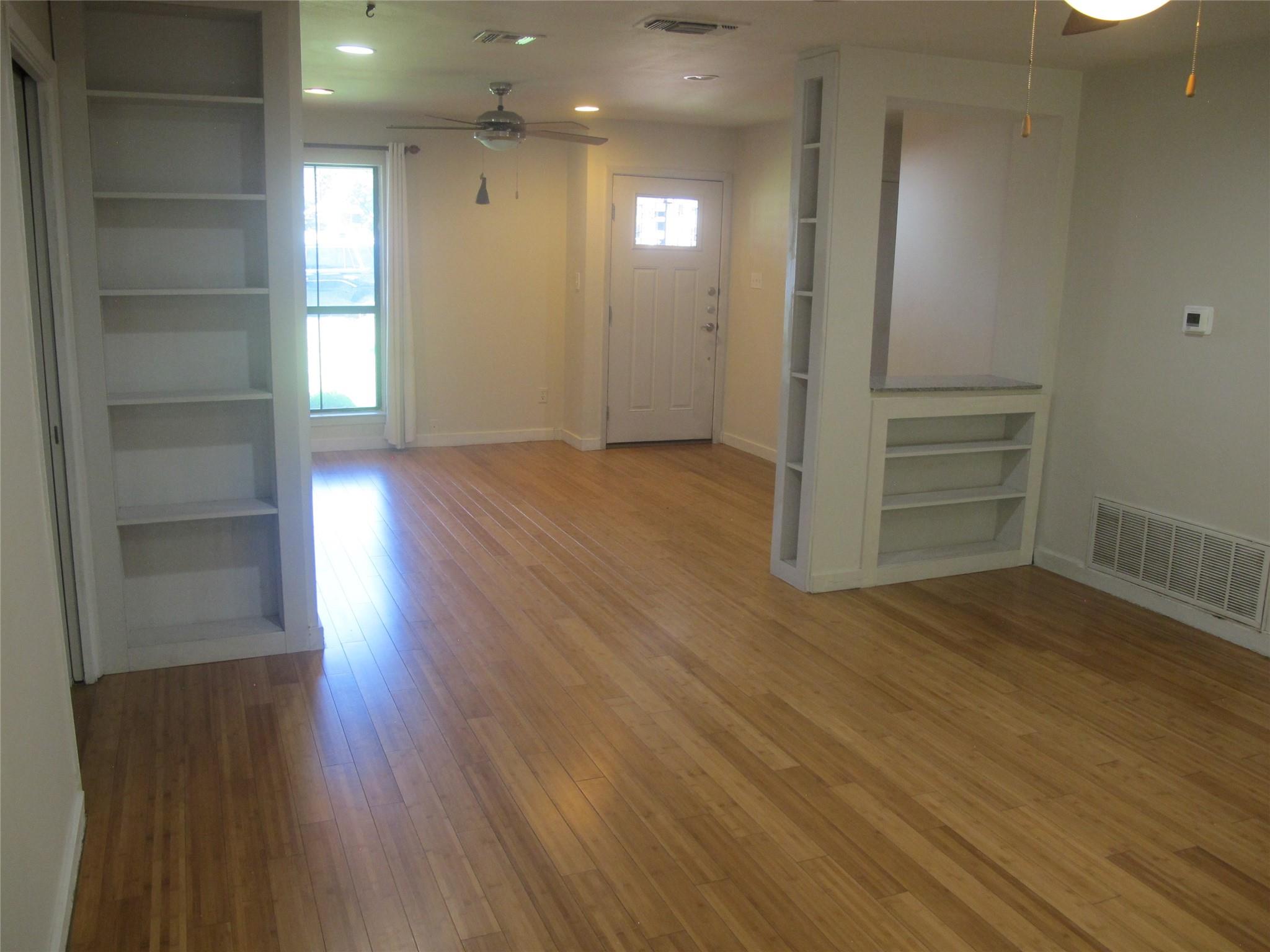 4907 Richmond Ave Property Photo 15