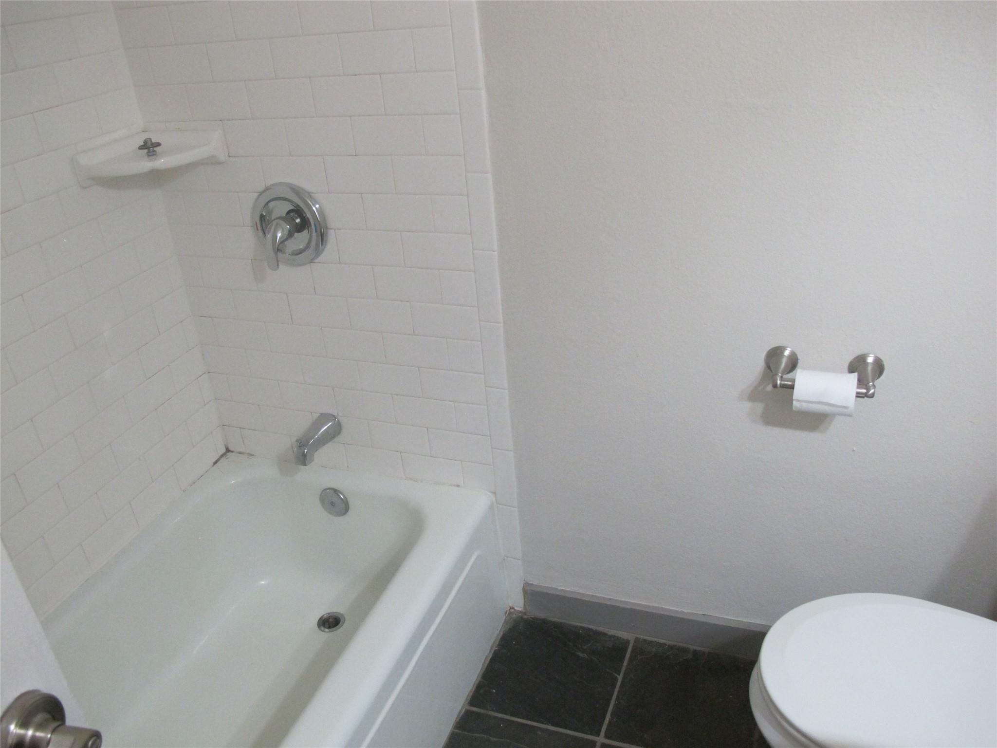 4907 Richmond Ave Property Photo 28