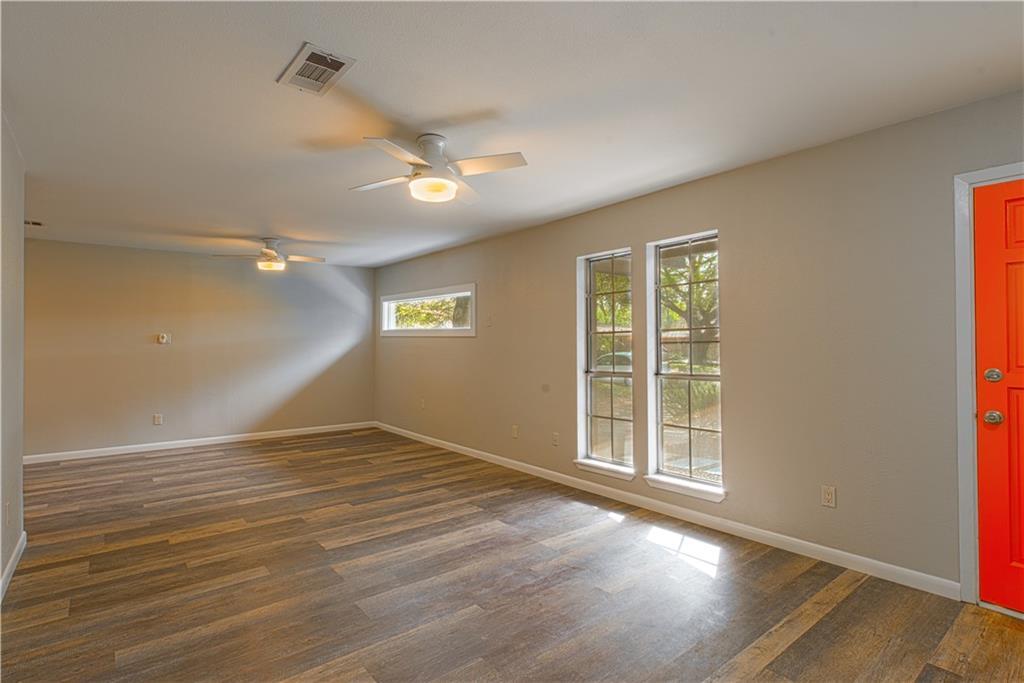 6810 Williamette Dr Property Photo 5