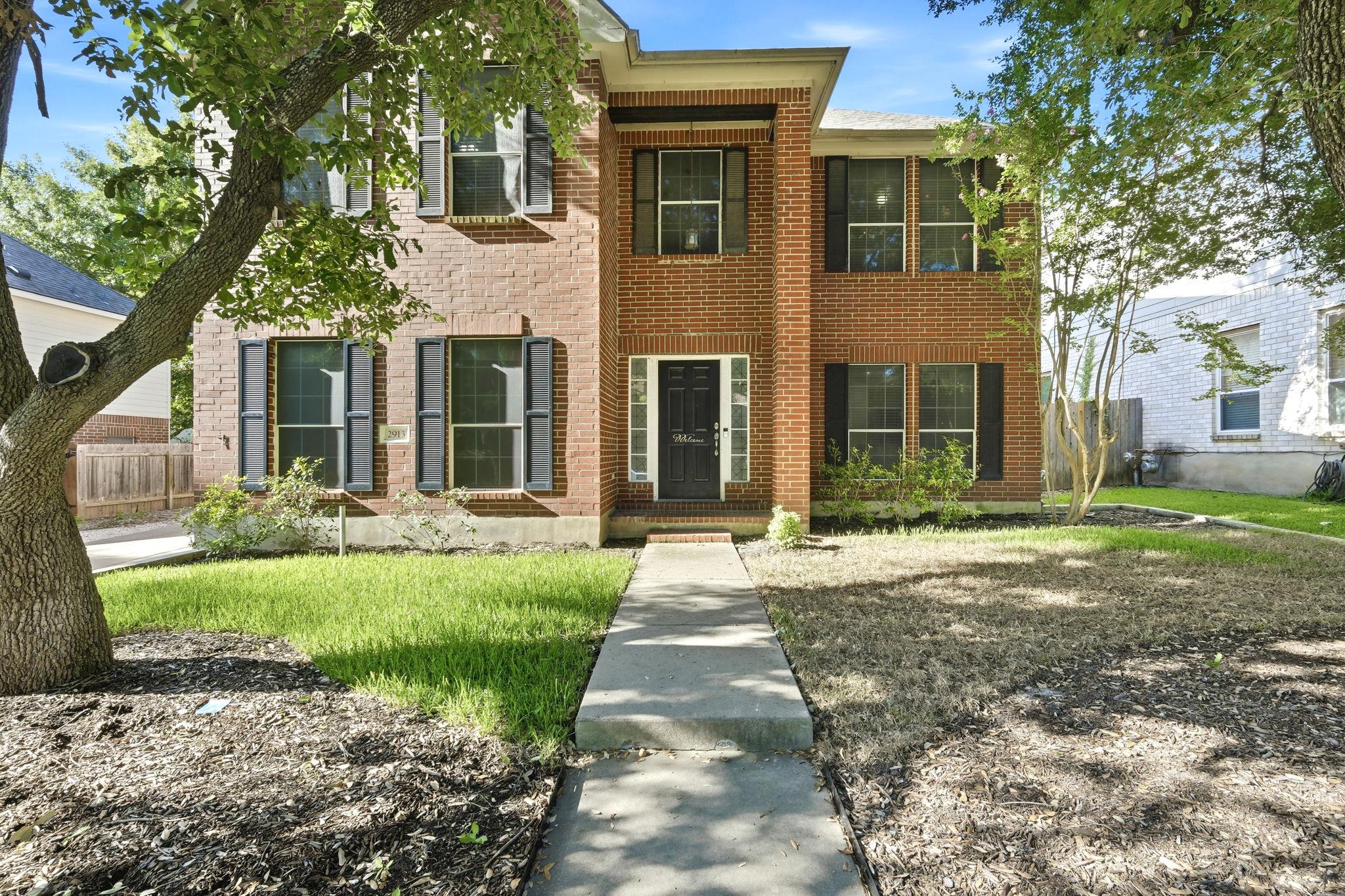 2913 Winchester Dr Property Photo 1