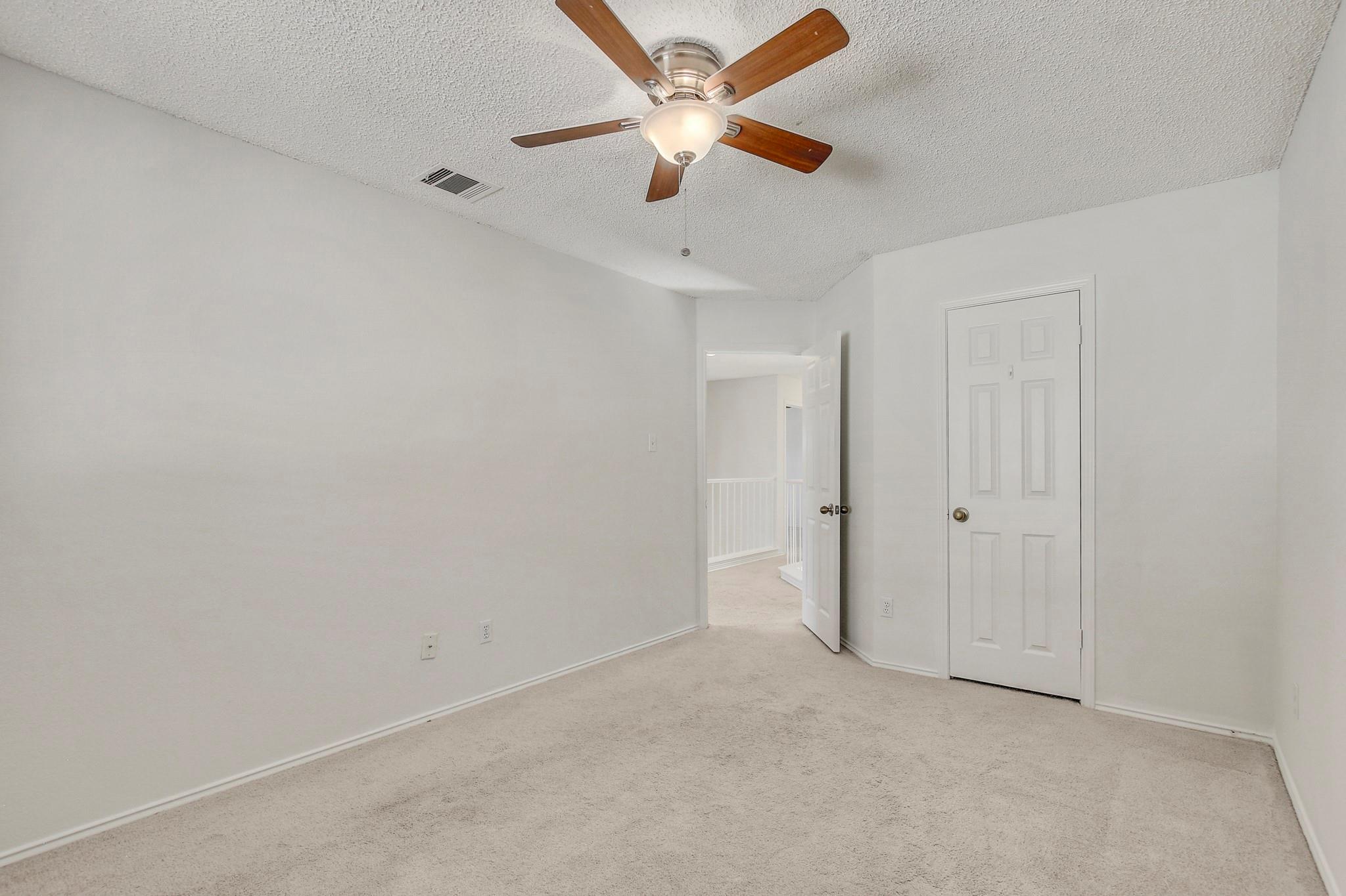 17516 Klamath Falls Dr Property Photo 24
