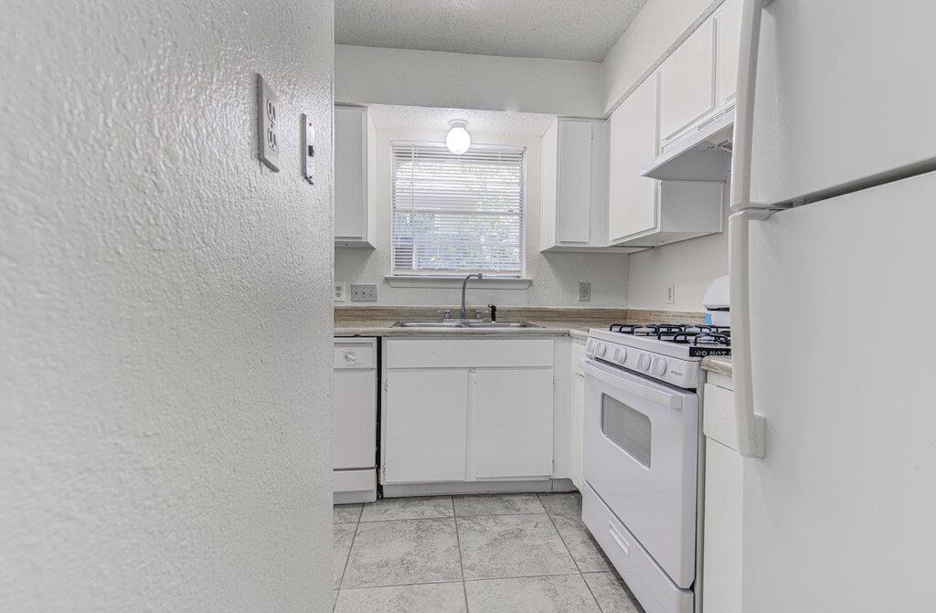 824 King Albert St #a Property Photo 9