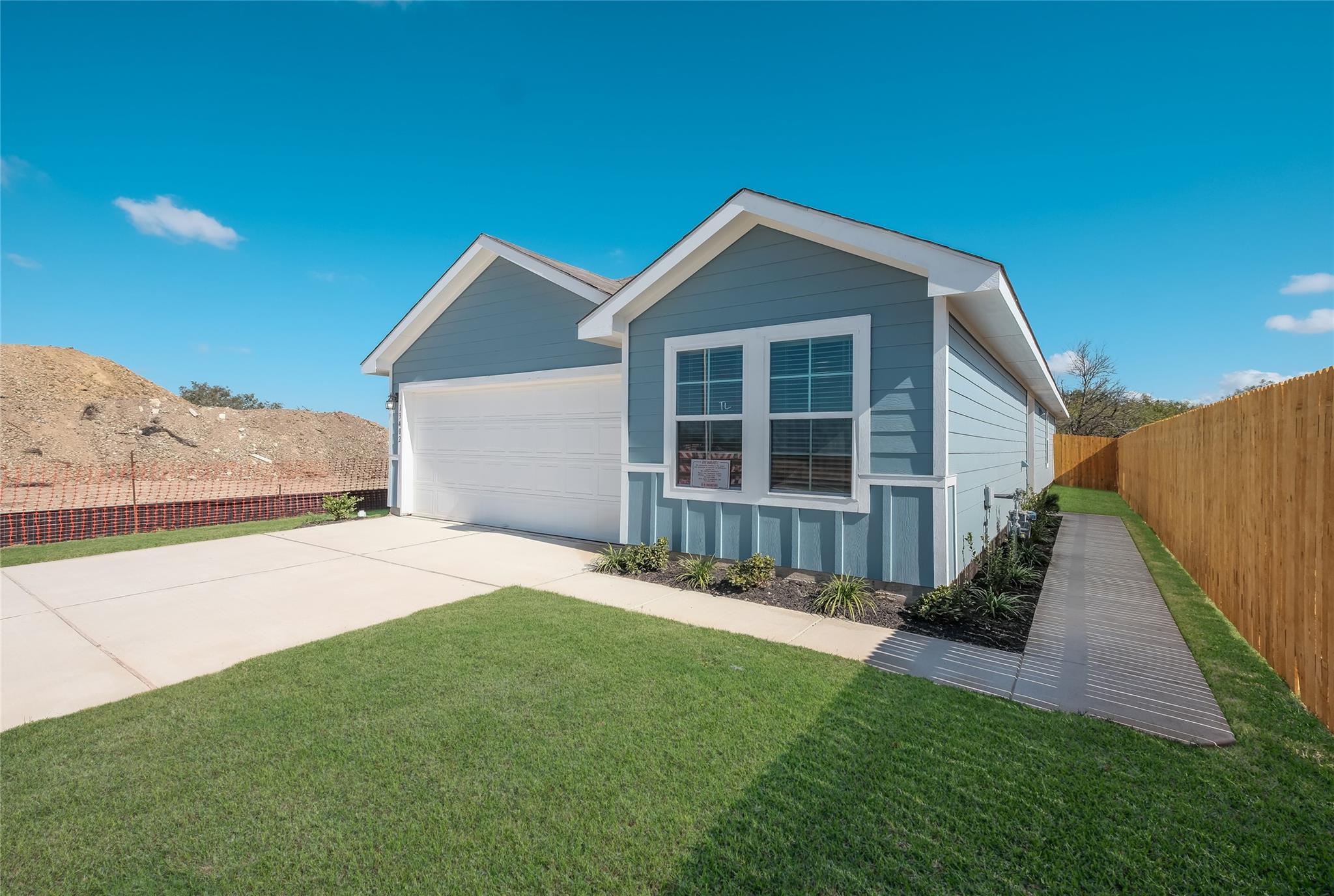 12117 Monarch Wing Dr Property Photo 1