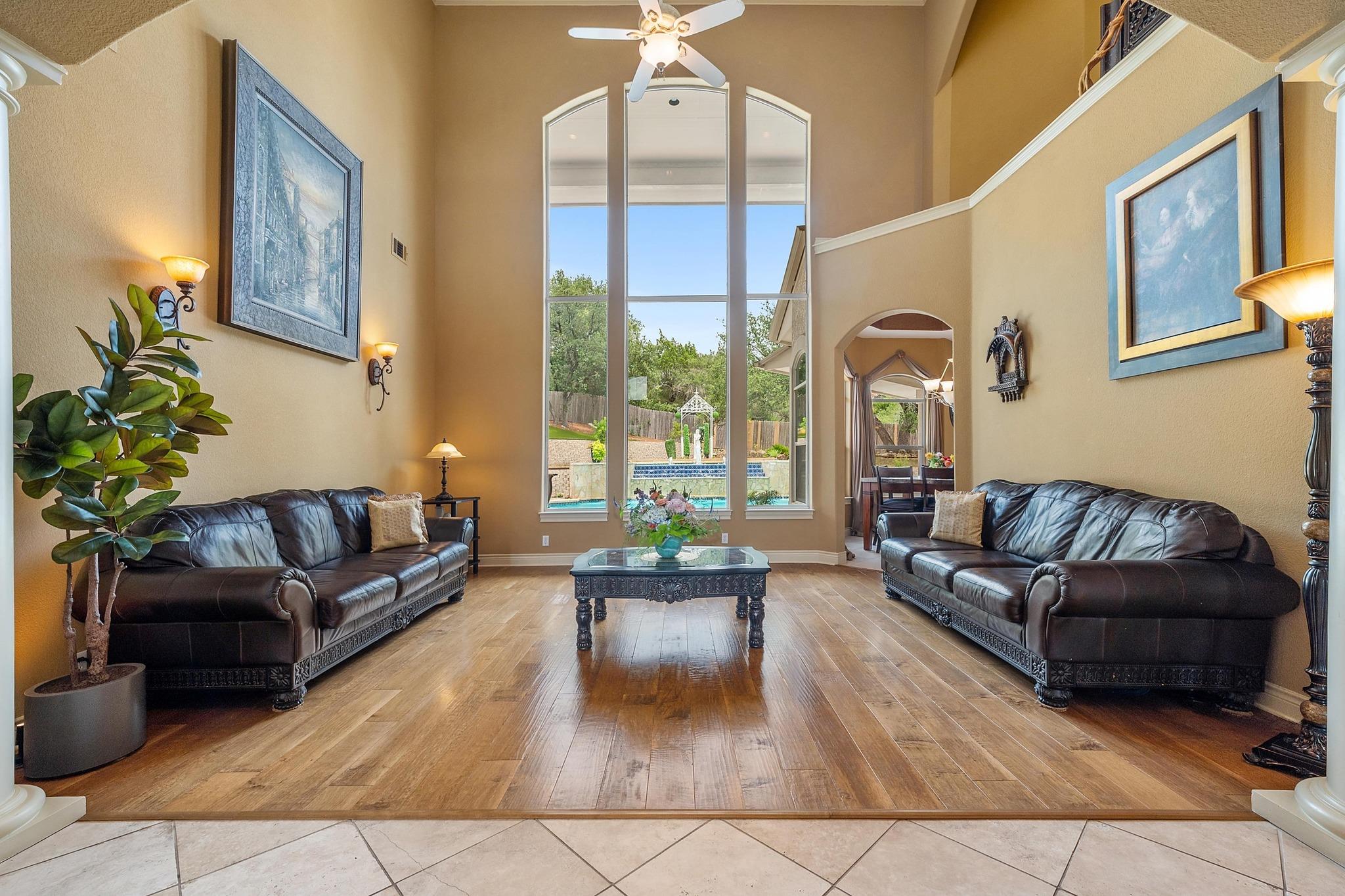 10912 Centennial Trl Property Photo 7
