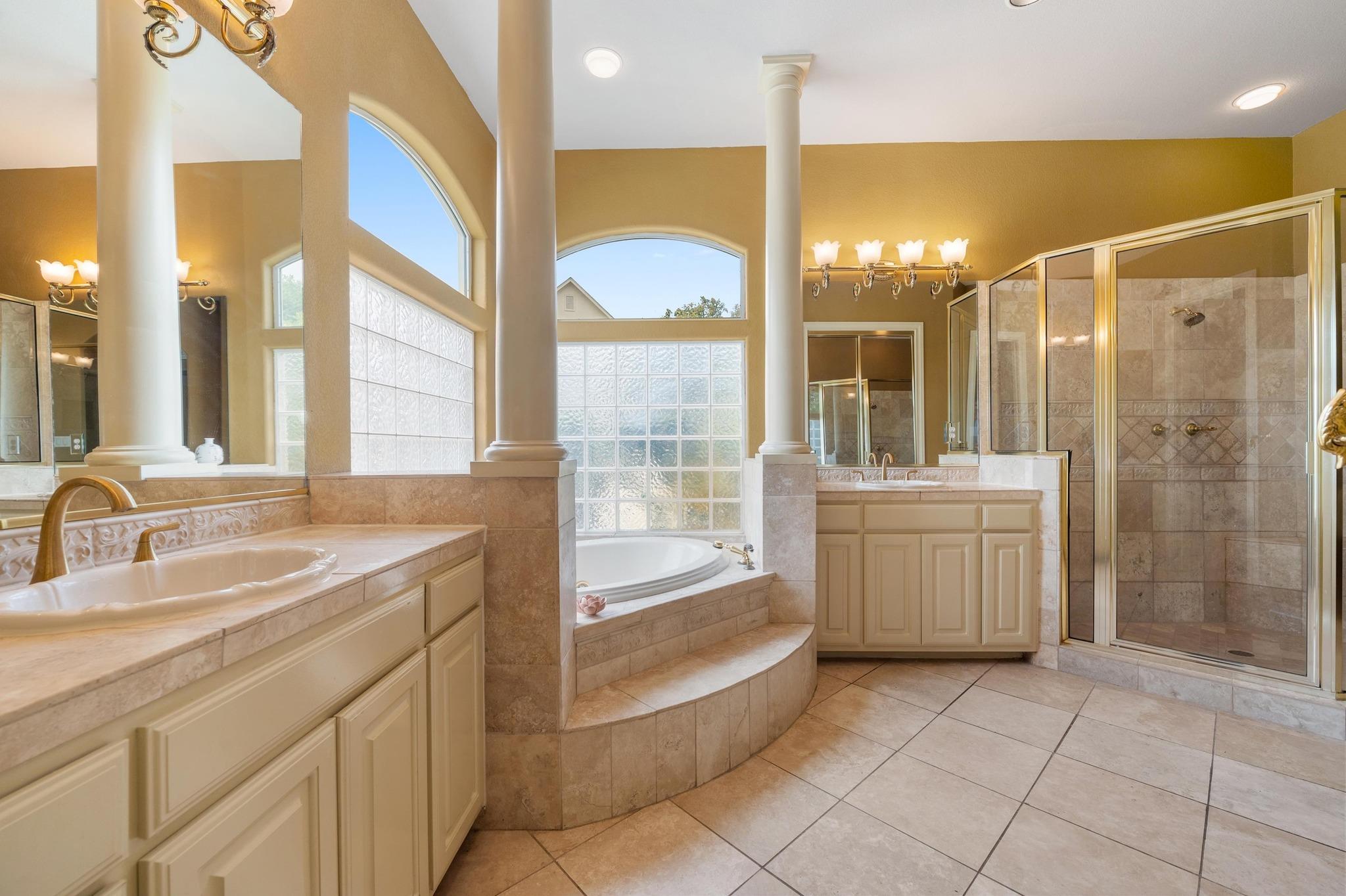 10912 Centennial Trl Property Photo 19