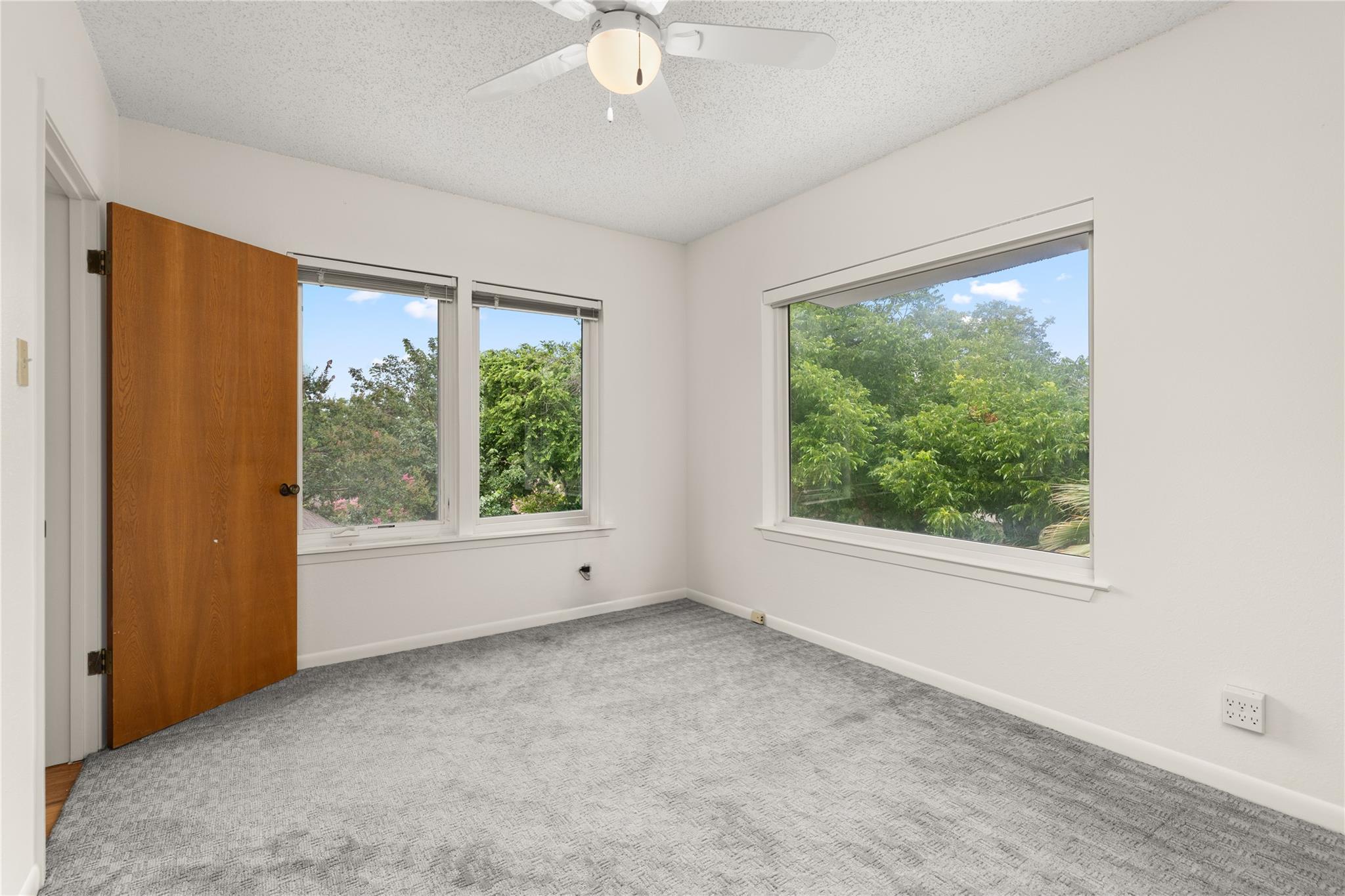 1910 Travis Heights Blvd Property Photo 20