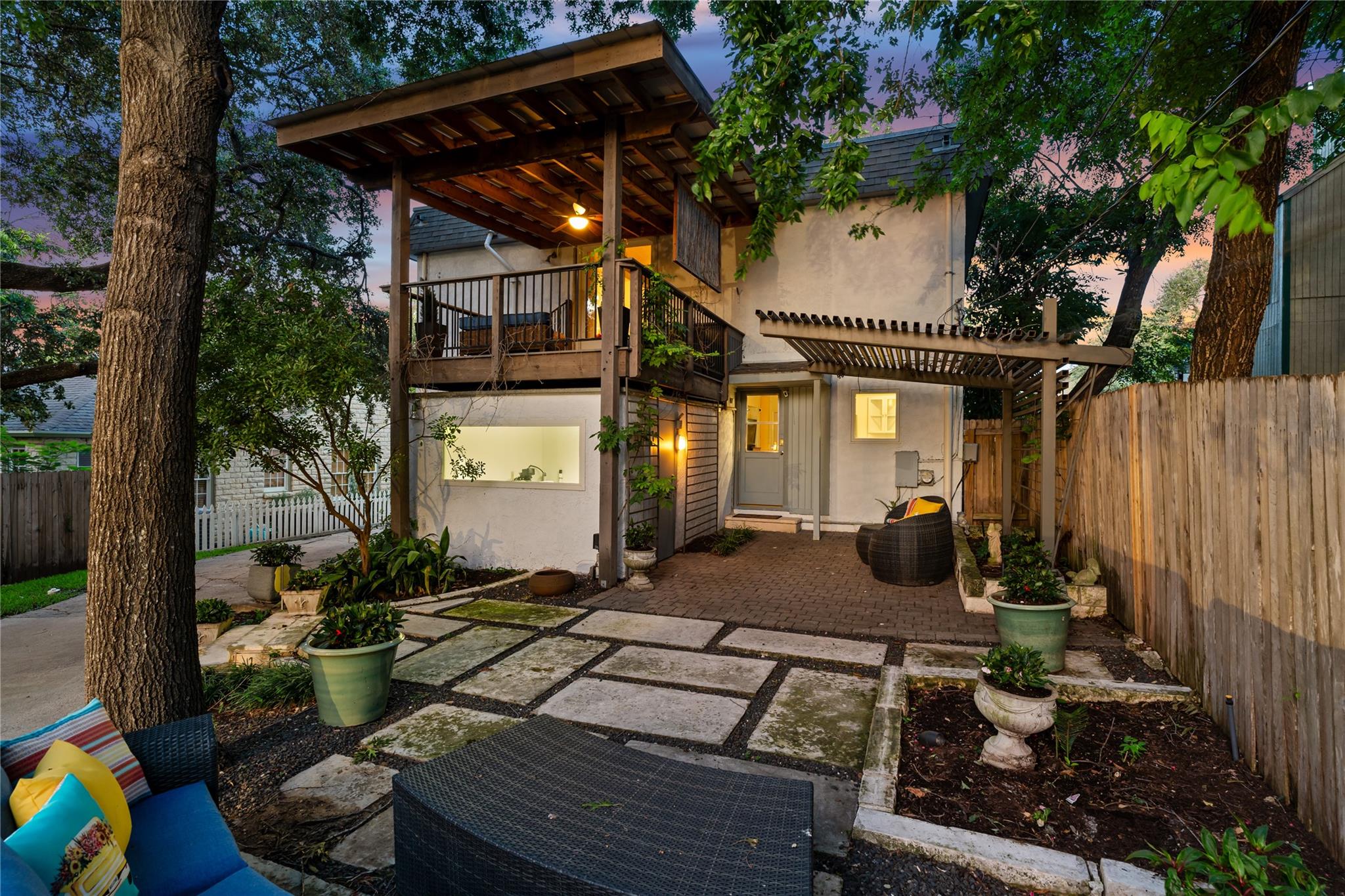 1910 Travis Heights Blvd Property Photo 27