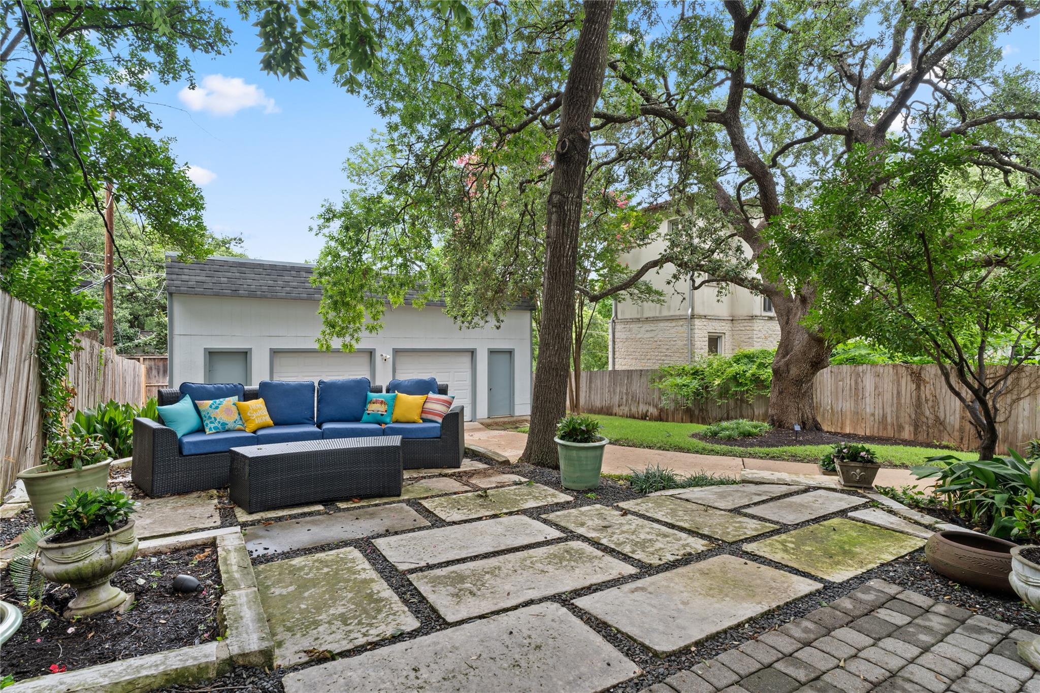 1910 Travis Heights Blvd Property Photo 29