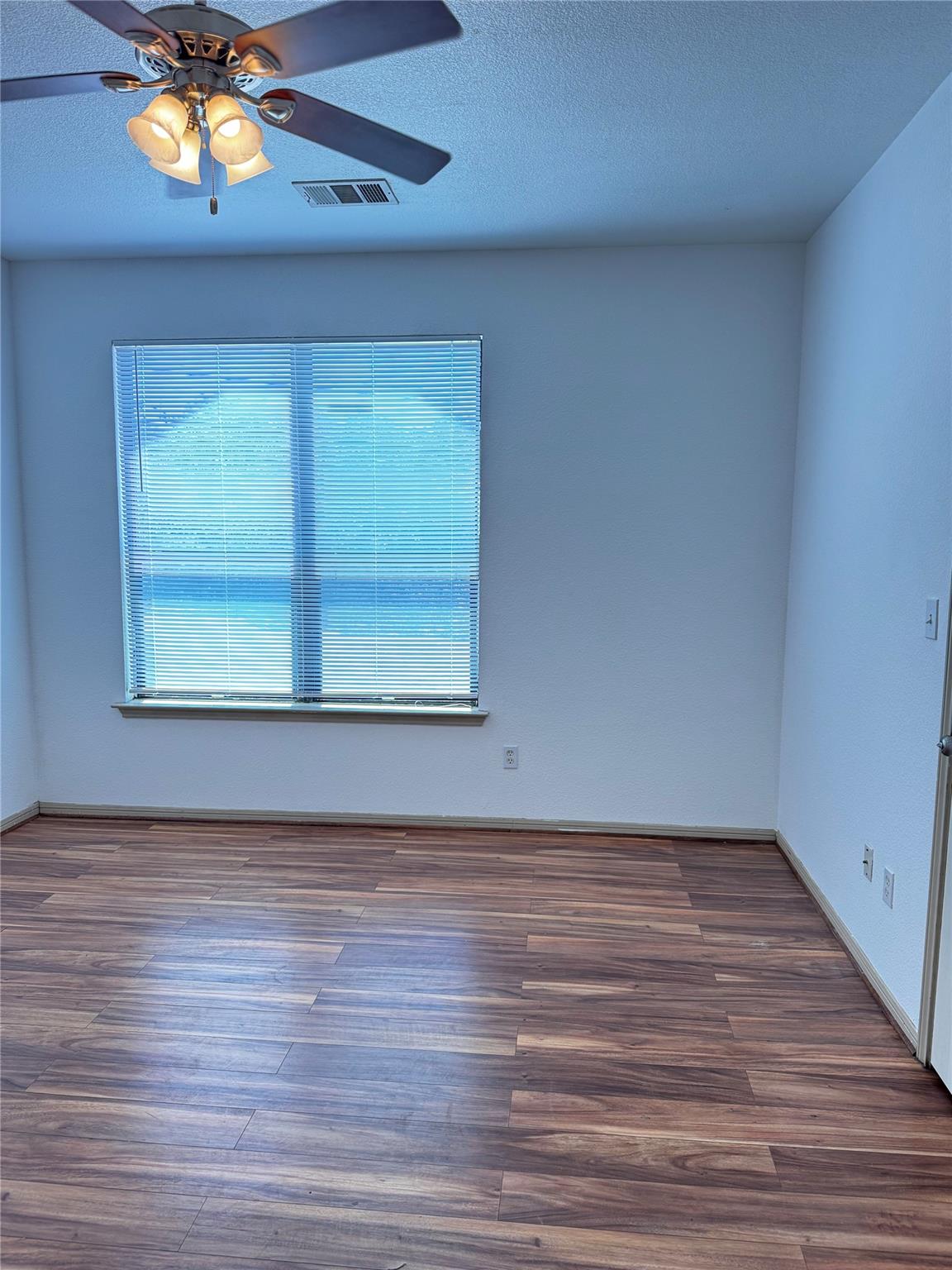 8901 Parkfield Dr Property Photo 2