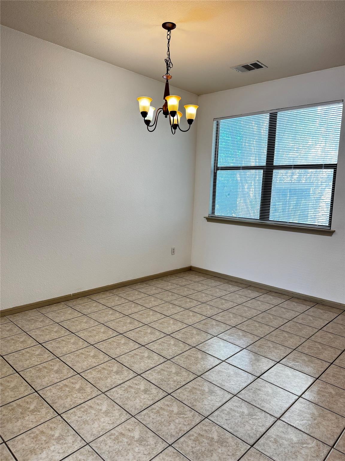 8901 Parkfield Dr Property Photo 7