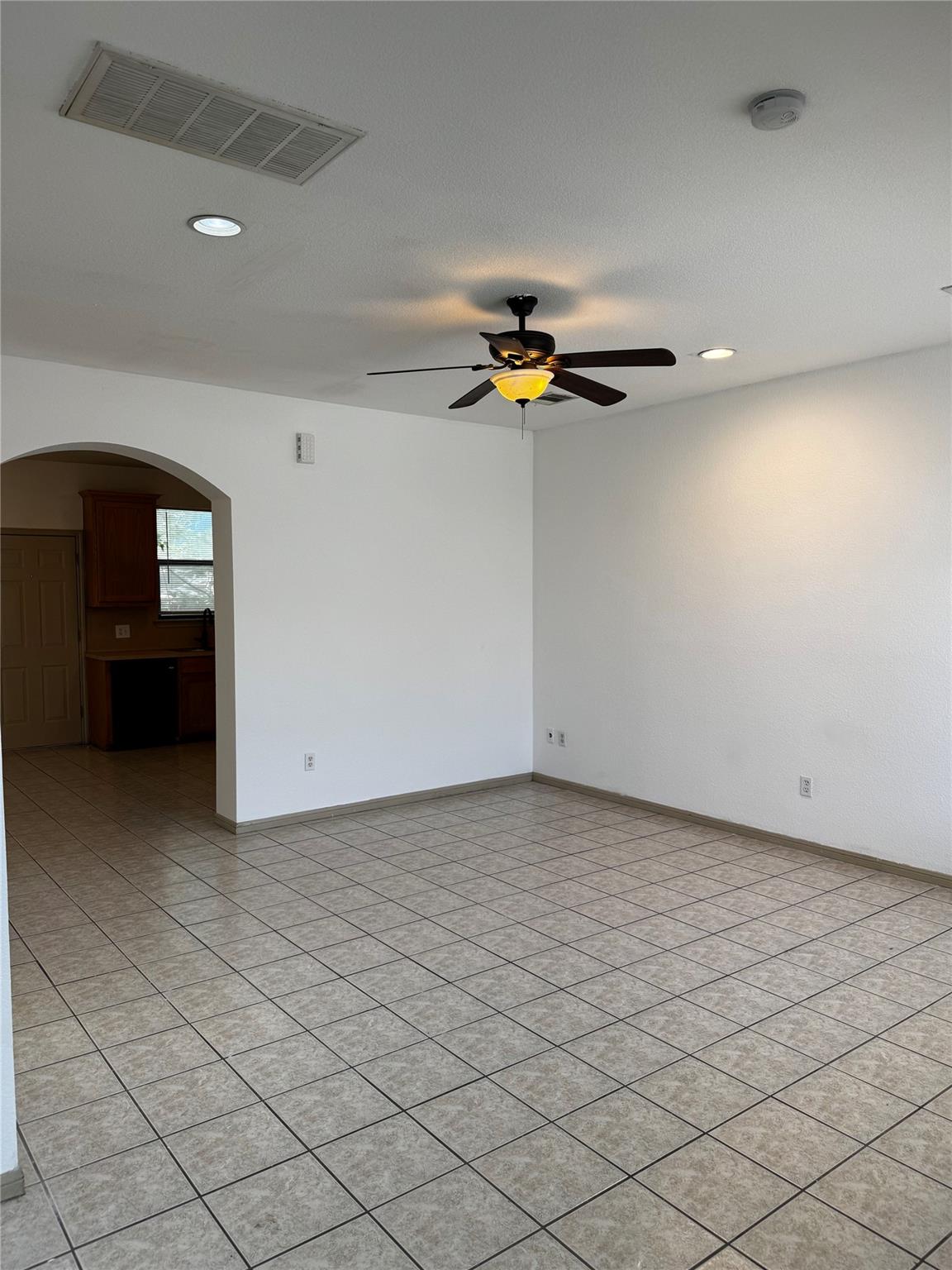 8901 Parkfield Dr Property Photo 8