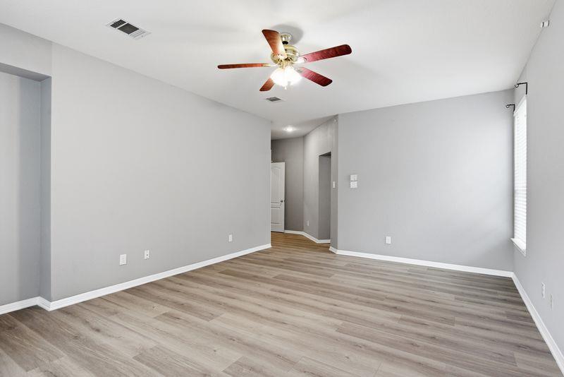 10008 Lachlan Dr Property Photo 14