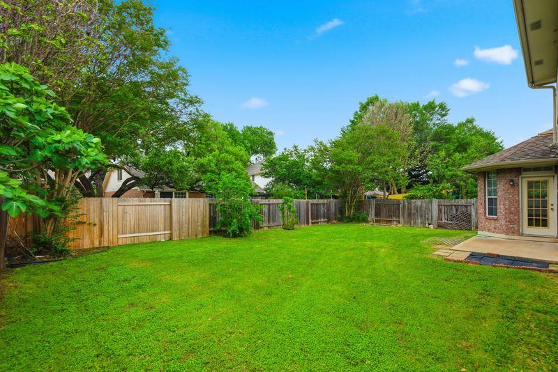 10008 Lachlan Dr Property Photo 28