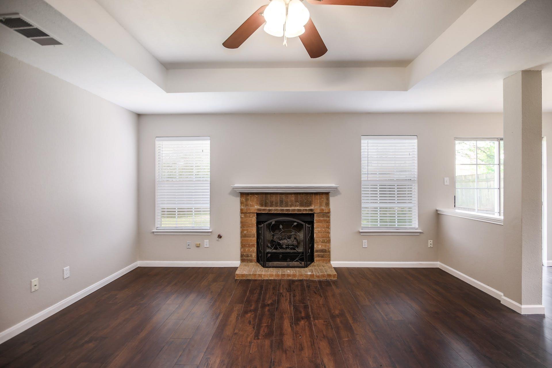 1806 Oakmont Ln Property Photo 5