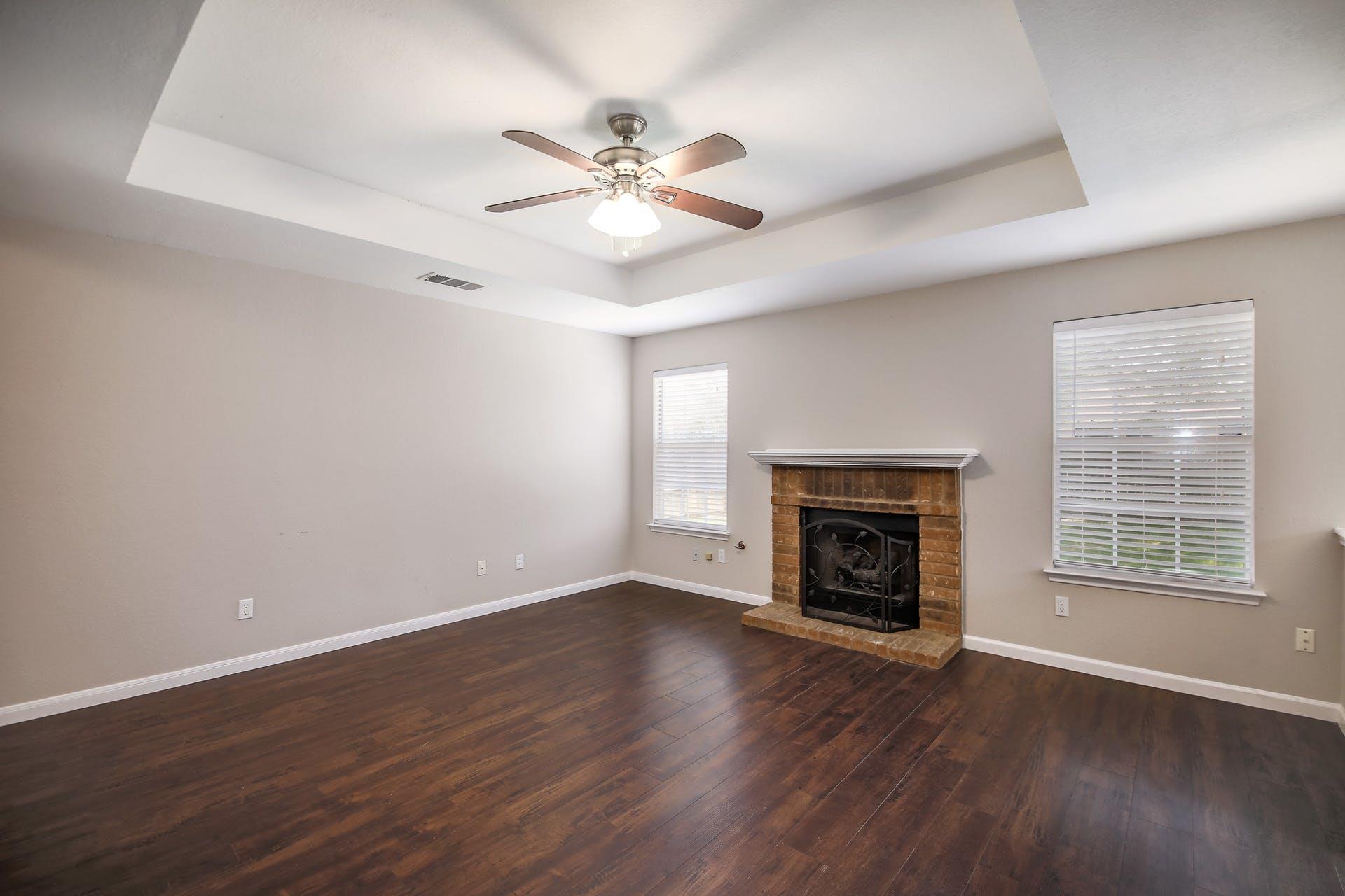 1806 Oakmont Ln Property Photo 6