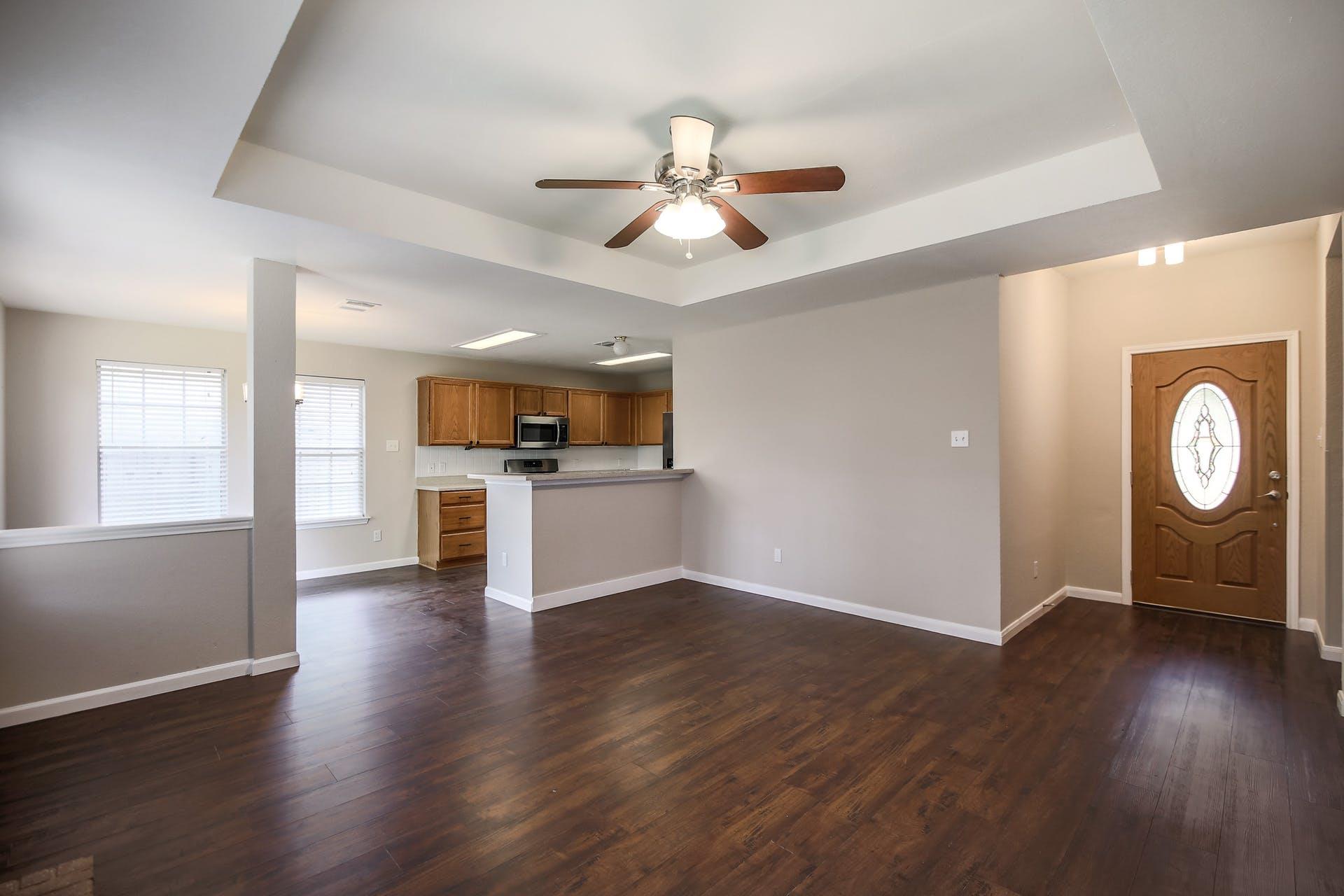 1806 Oakmont Ln Property Photo 7