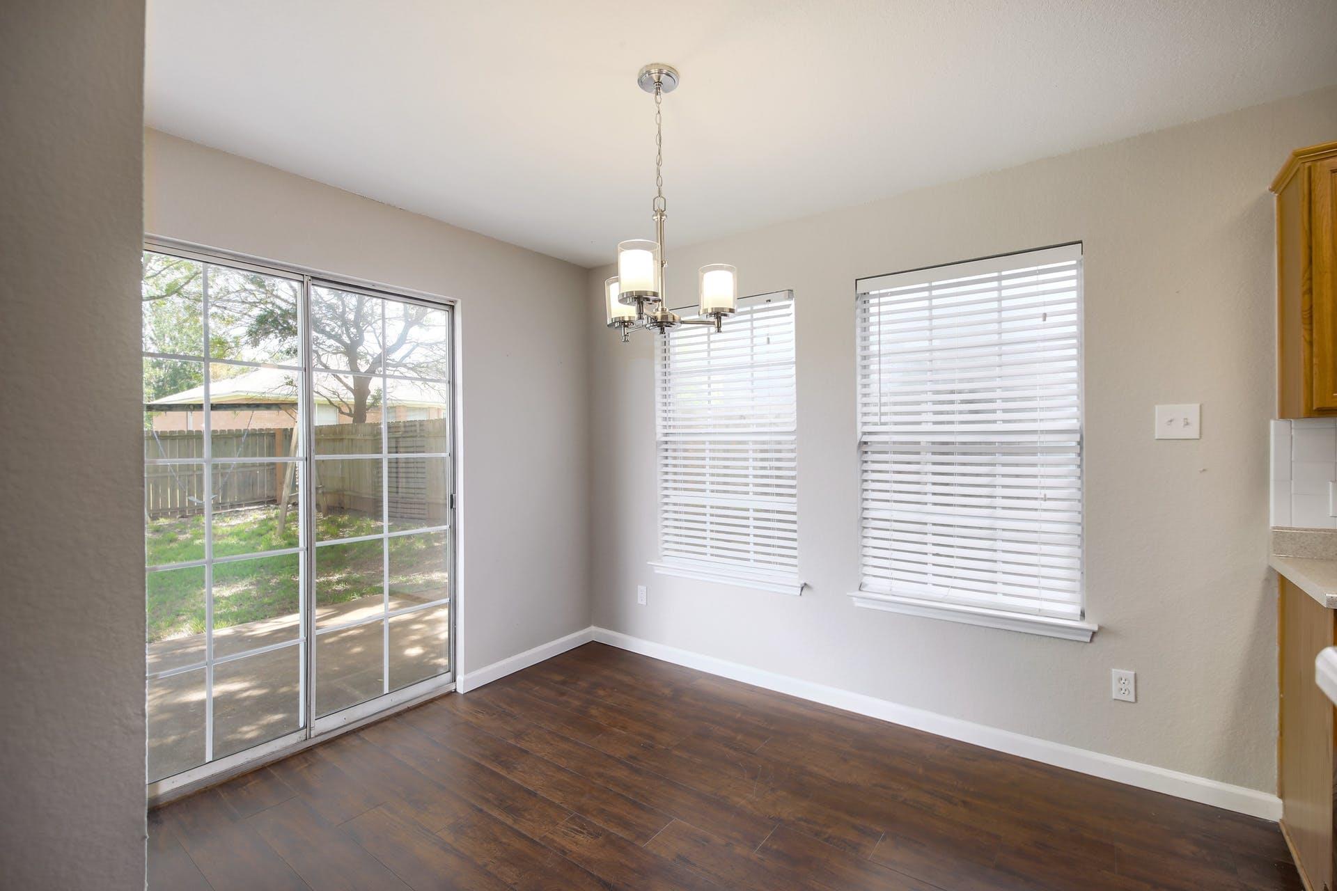 1806 Oakmont Ln Property Photo 9