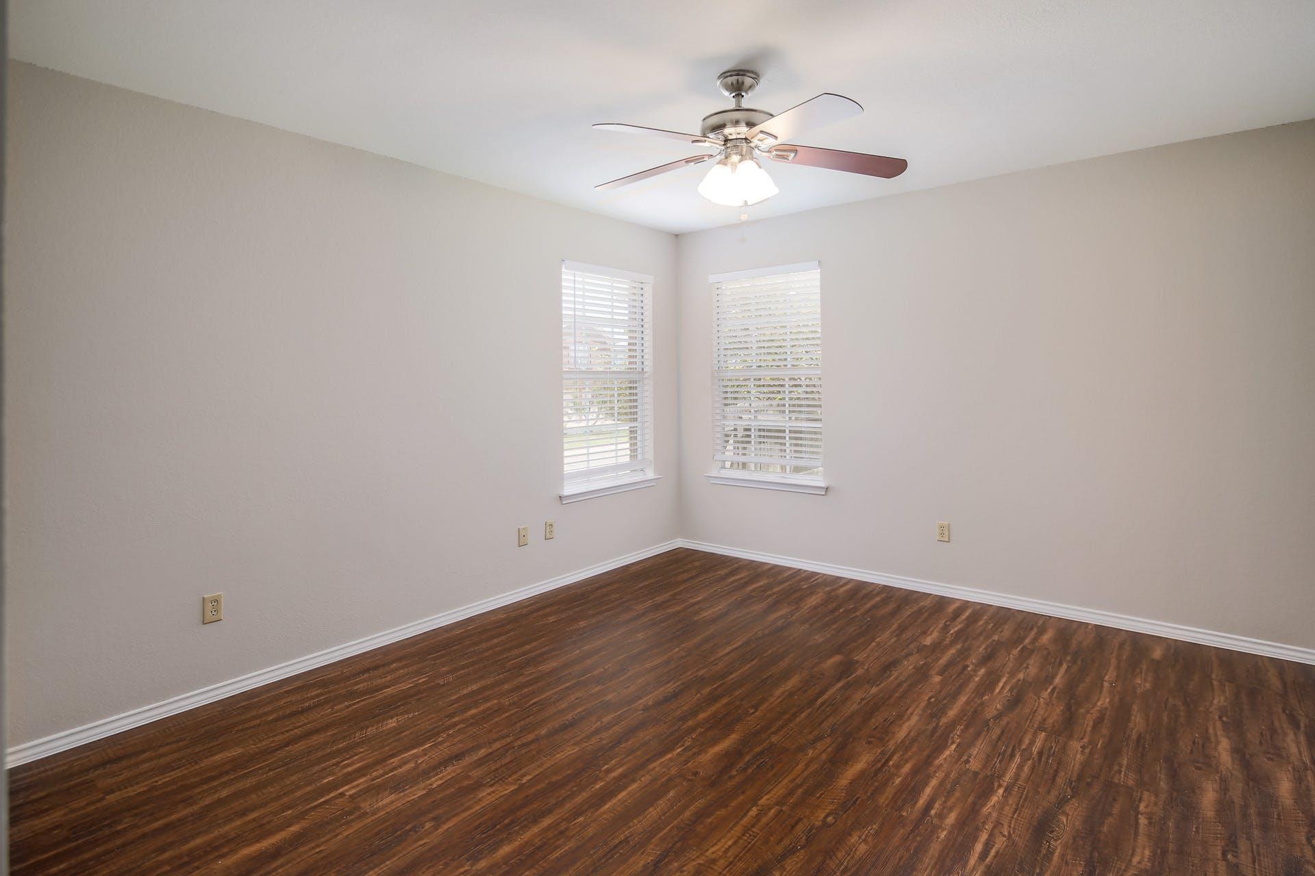 1806 Oakmont Ln Property Photo 16