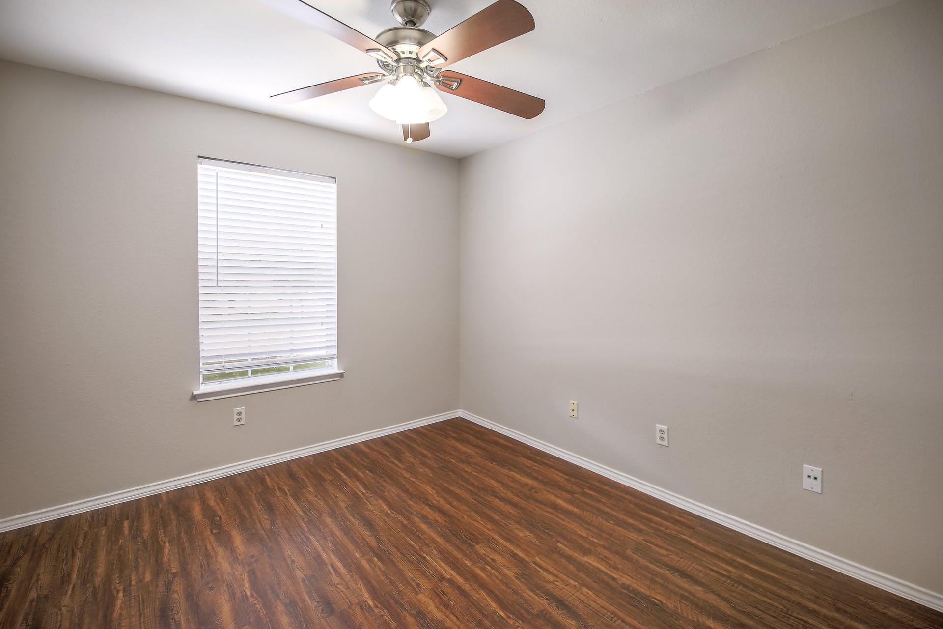 1806 Oakmont Ln Property Photo 20