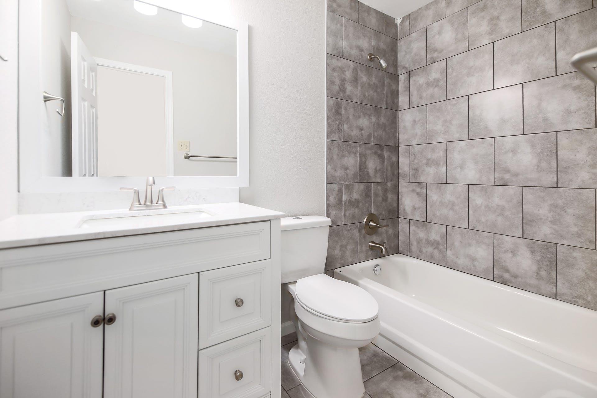 1806 Oakmont Ln Property Photo 22