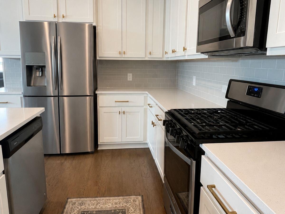15807 Crissom Ln Property Photo 8