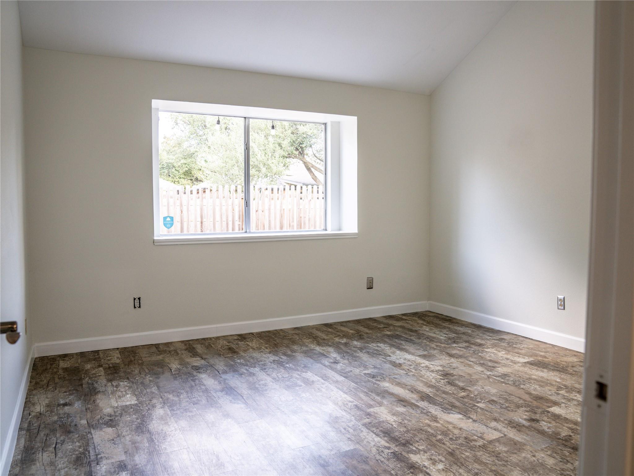 12903 Stanzel Dr Property Photo 9