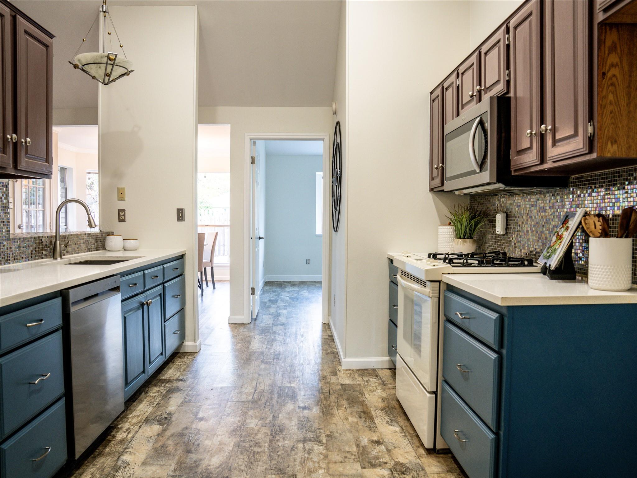 12903 Stanzel Dr Property Photo 35