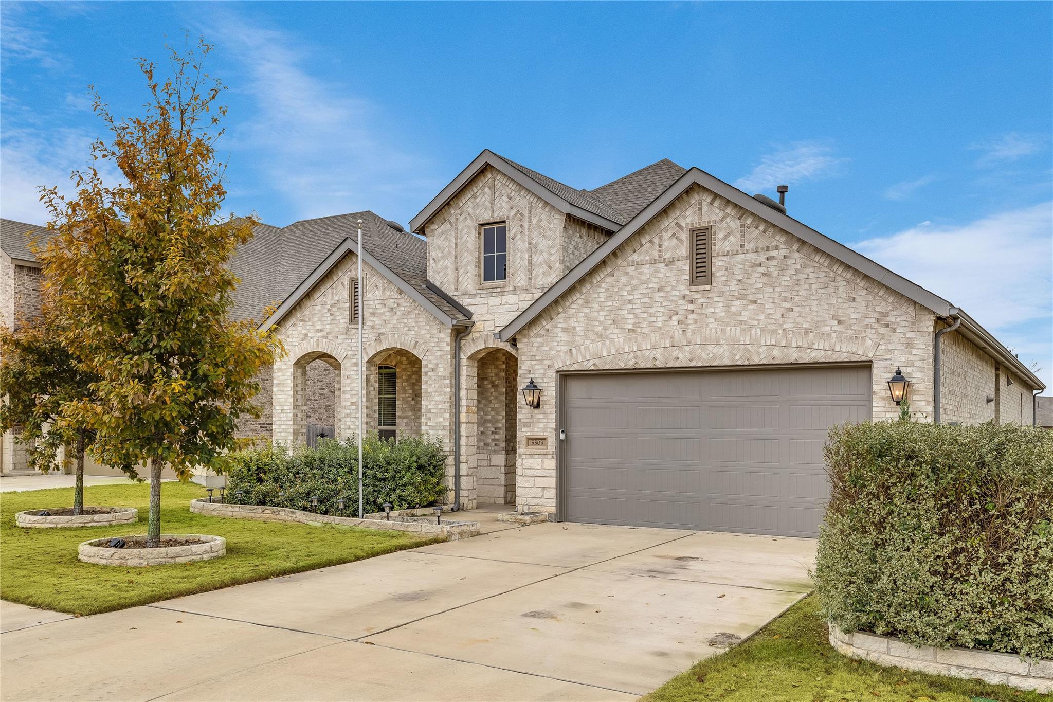 5509 Bellissima Way Property Photo 1