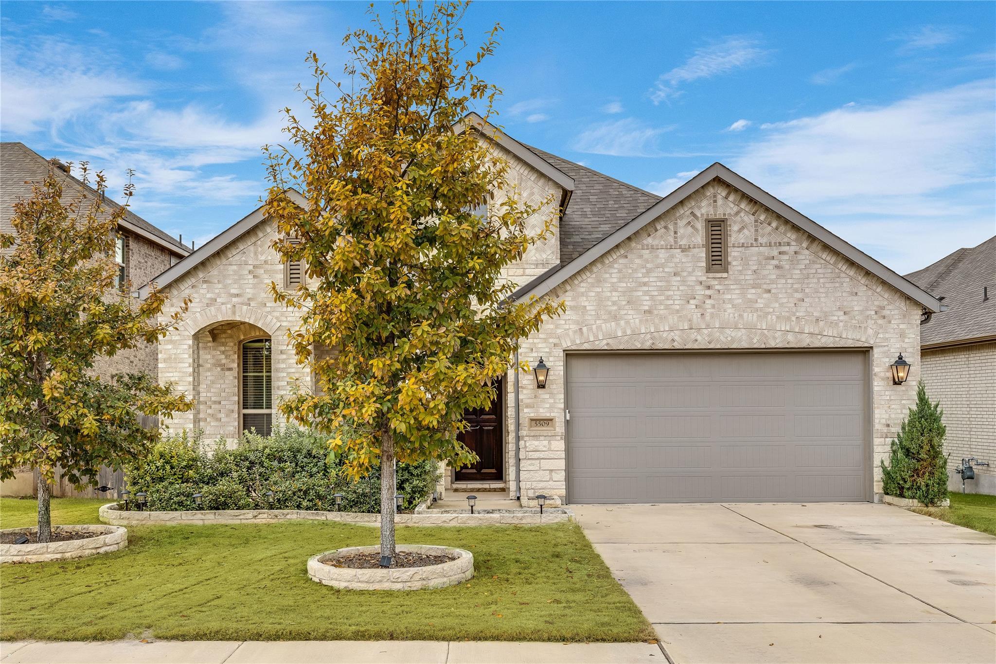 5509 Bellissima Way Property Photo 2