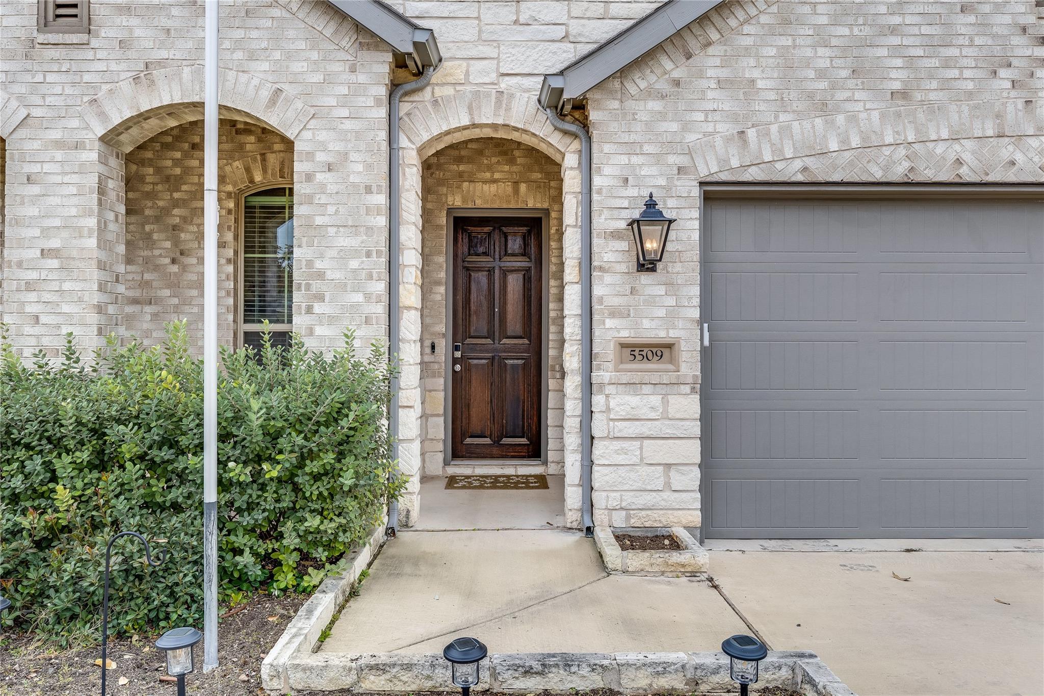 5509 Bellissima Way Property Photo 3