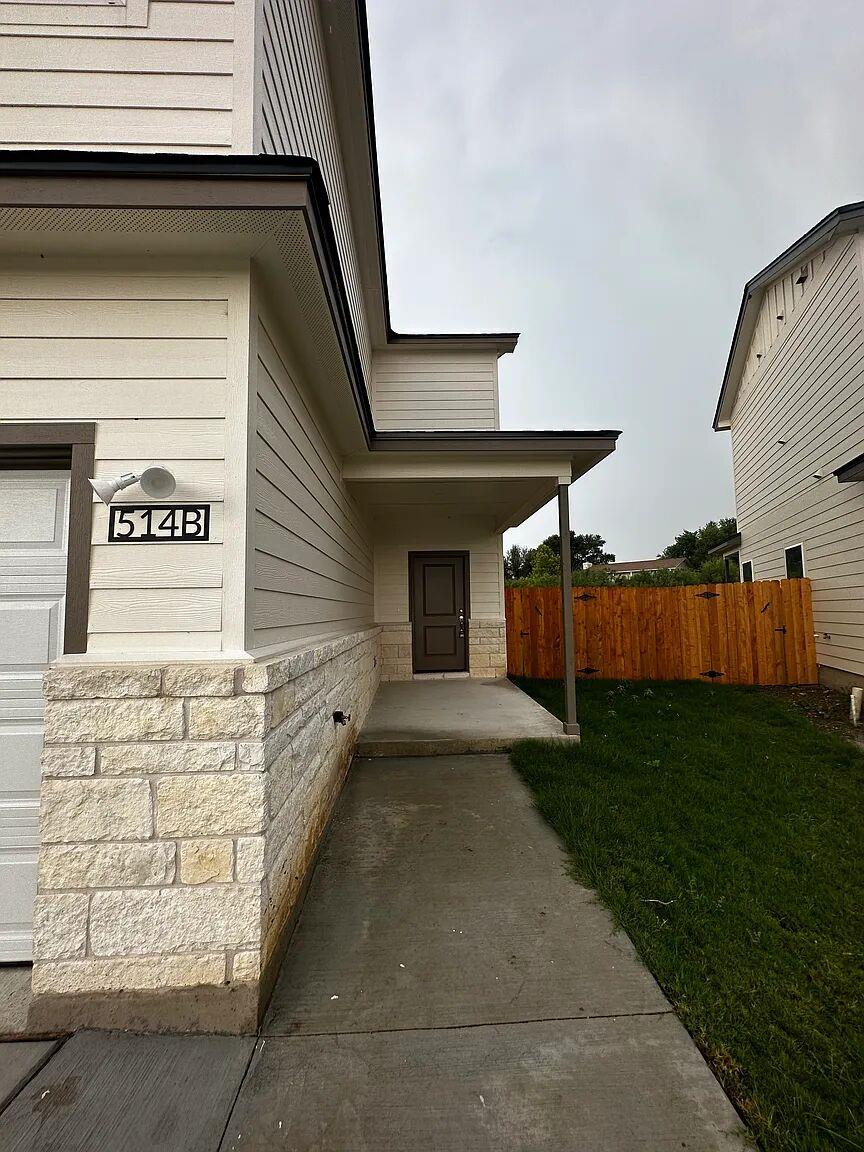 514 War Adminral Dr None #B Property Photo 1