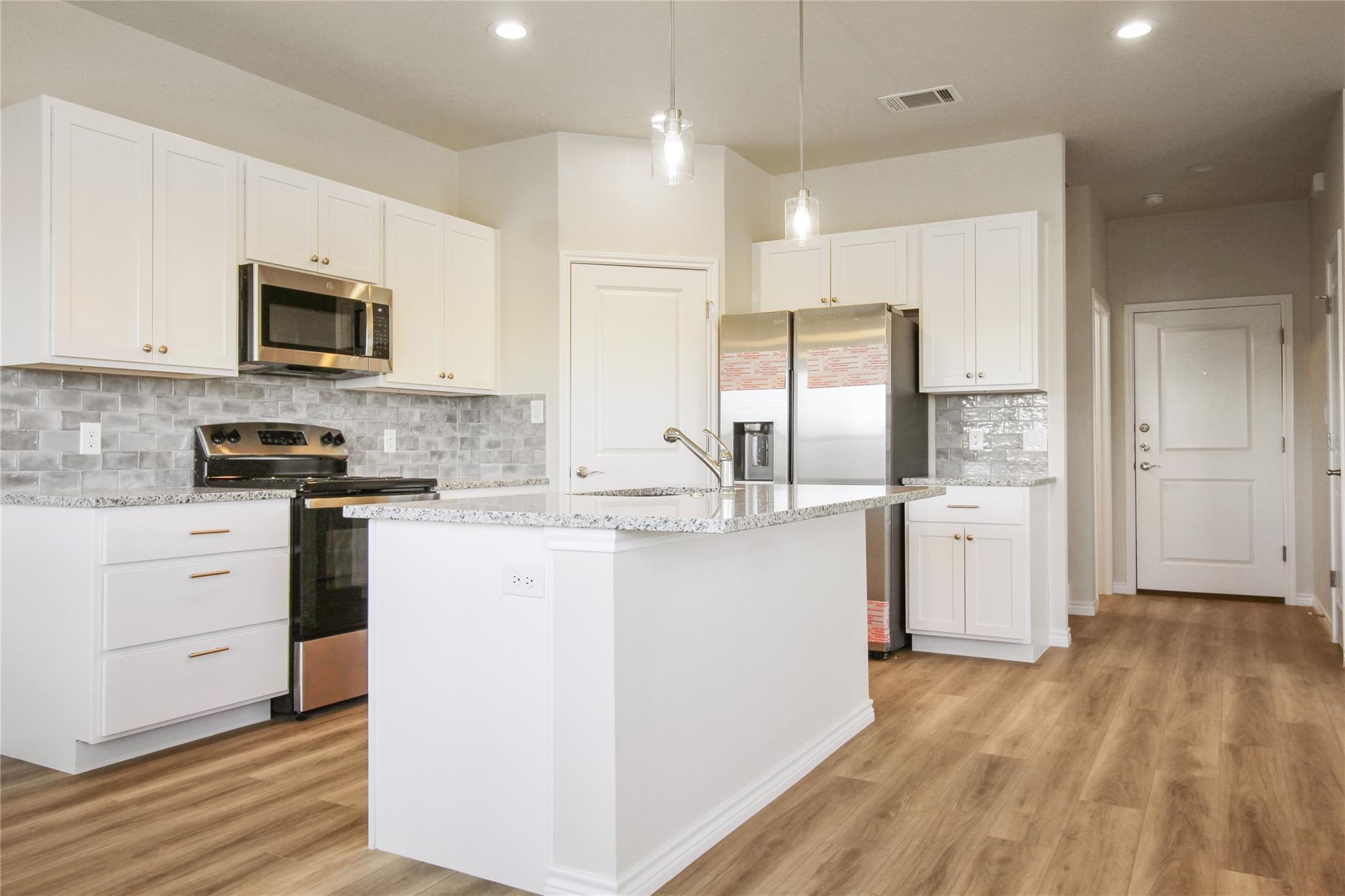 514 War Adminral Dr None #b Property Photo 8