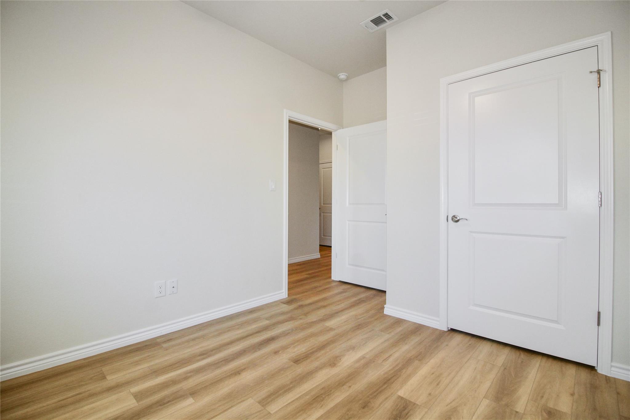 514 War Adminral Dr None #b Property Photo 24