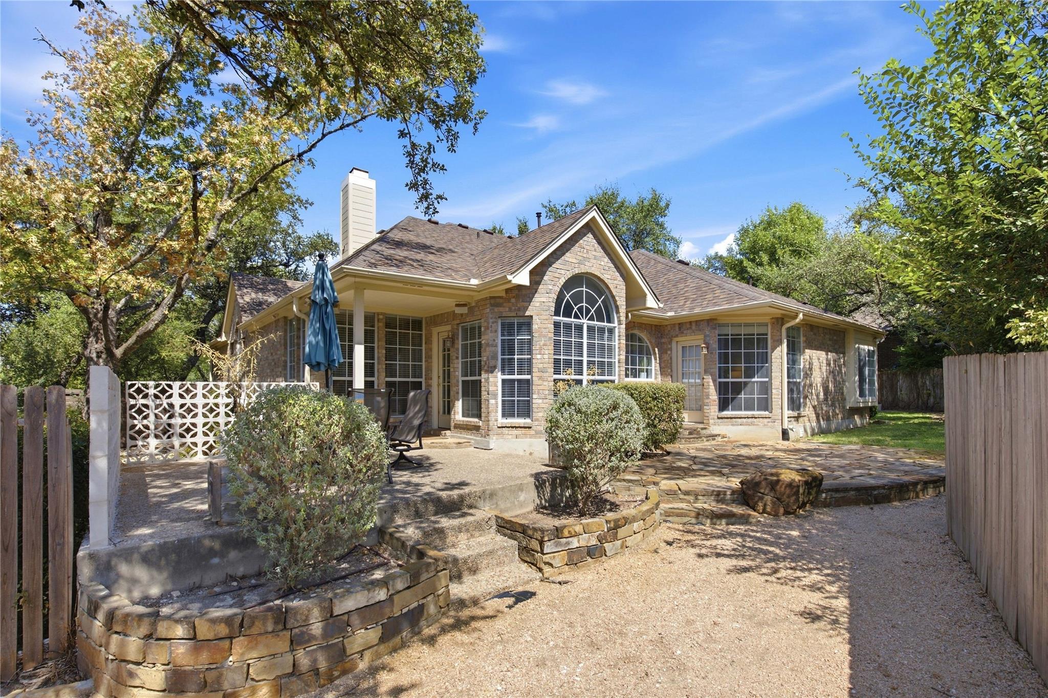 7435 Fireoak Dr Property Photo 9