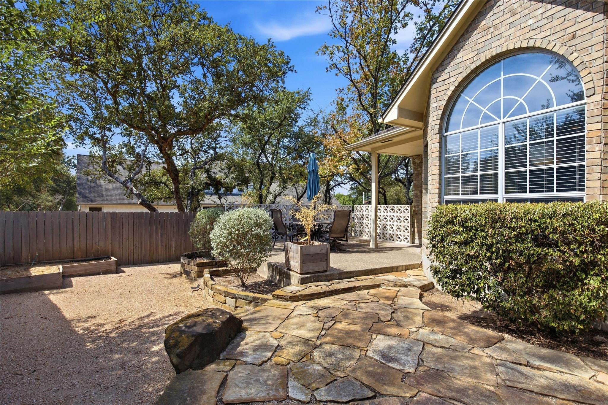 7435 Fireoak Dr Property Photo 31