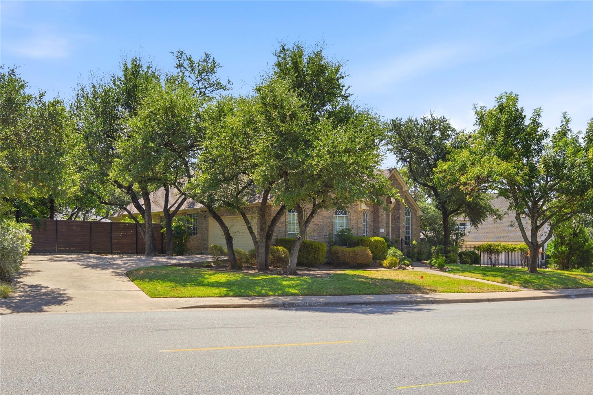 7435 Fireoak Dr Property Photo 33